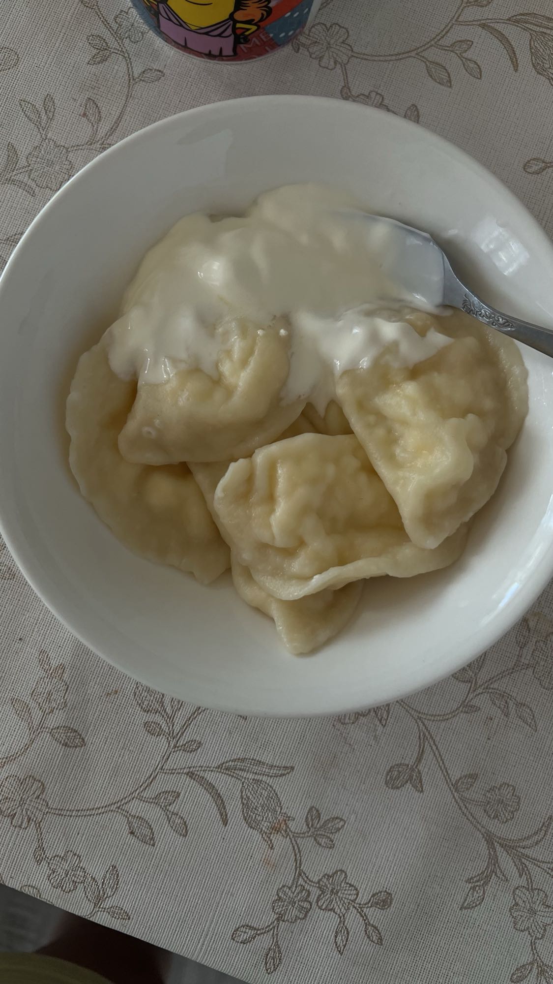 Вареники со сметаной