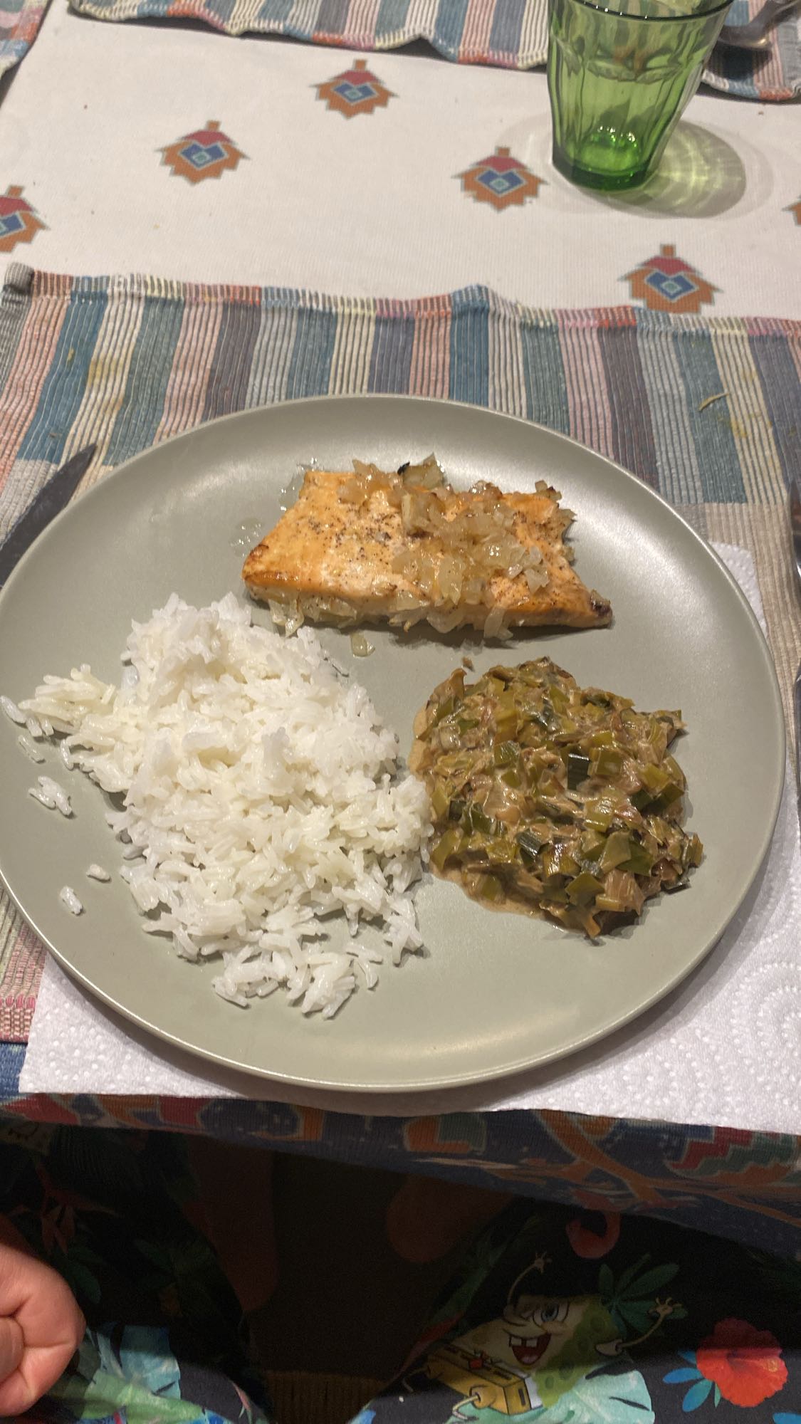 Saumon riz et poireaux