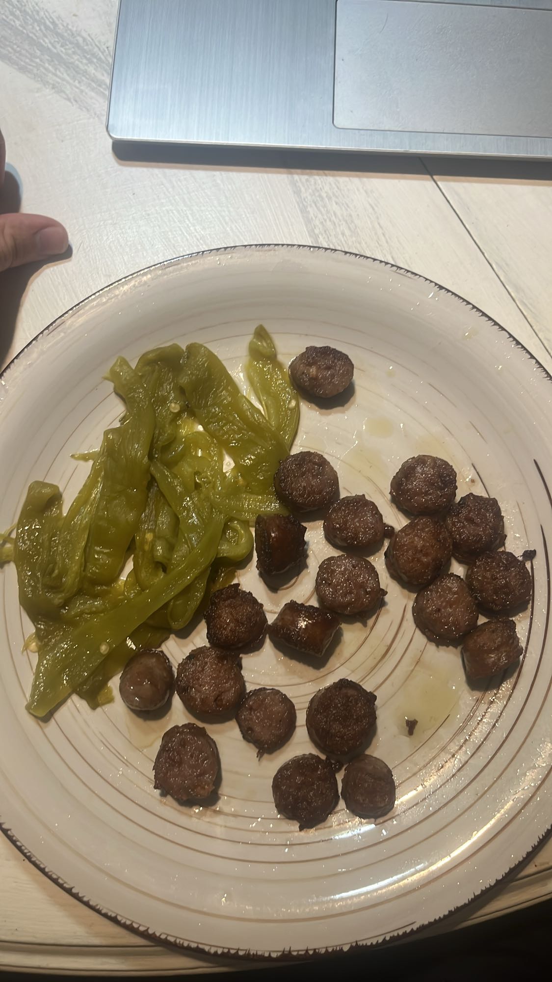 salchicha con pimientos