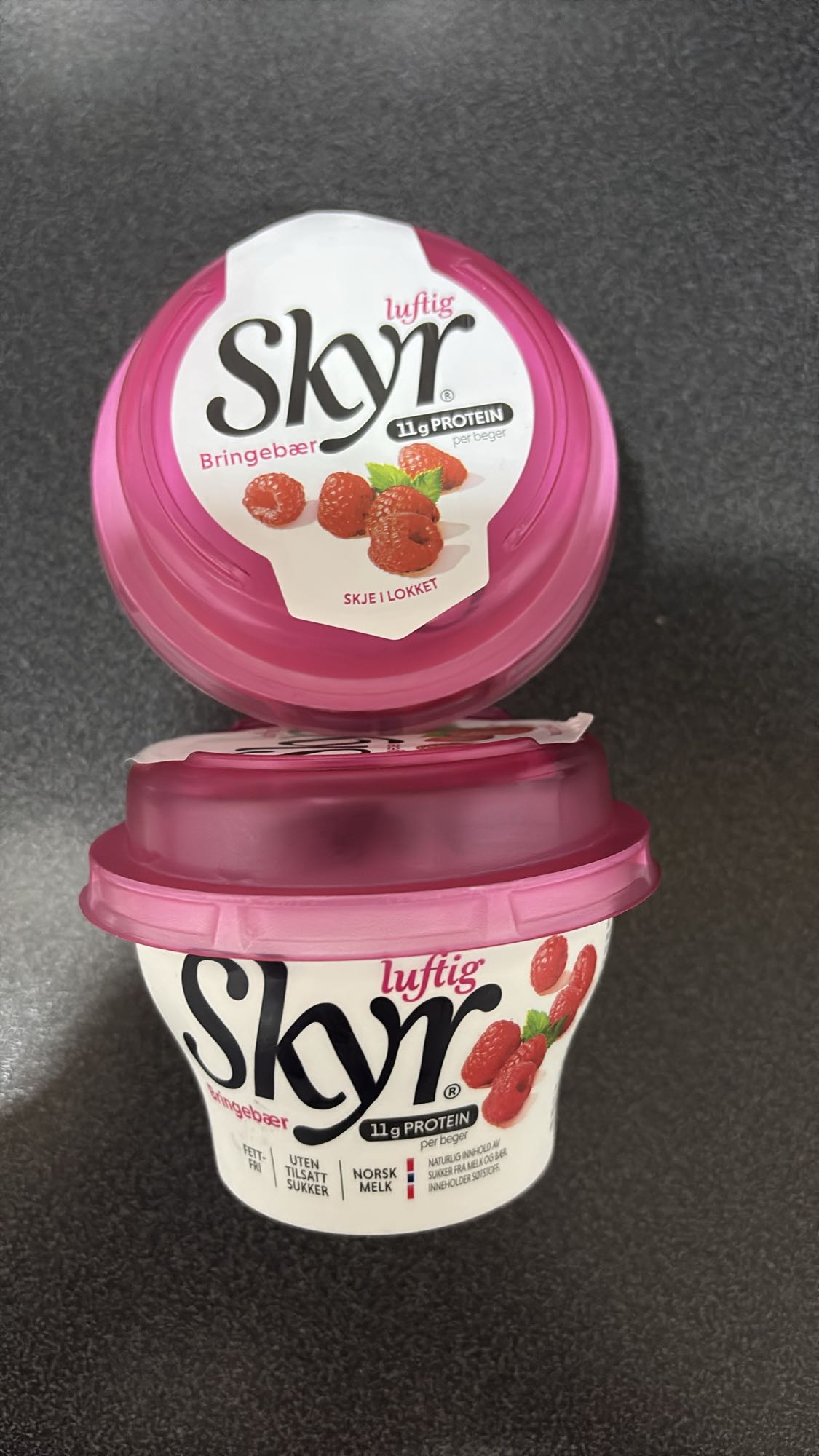 Skyr bringebær