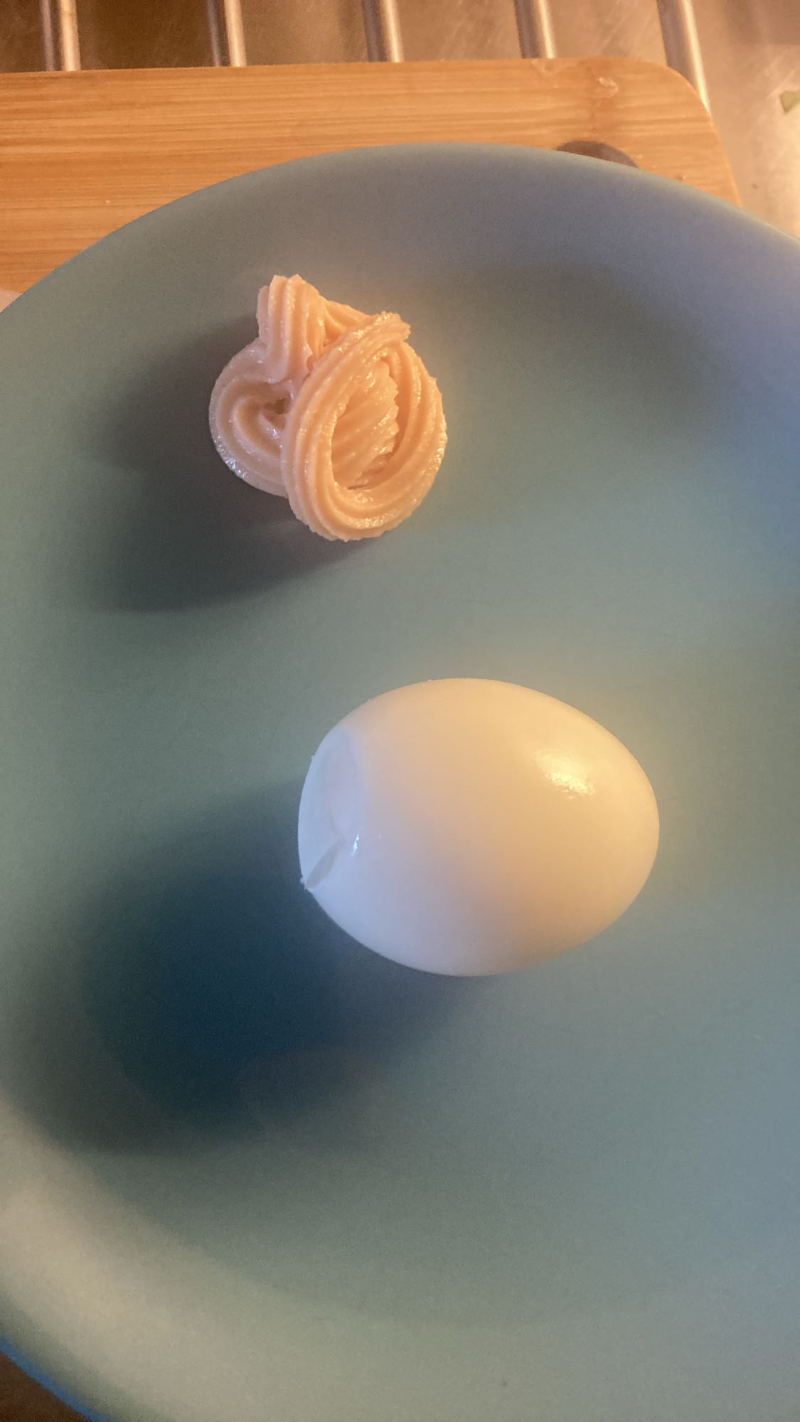 Kokt ägg med kaviar