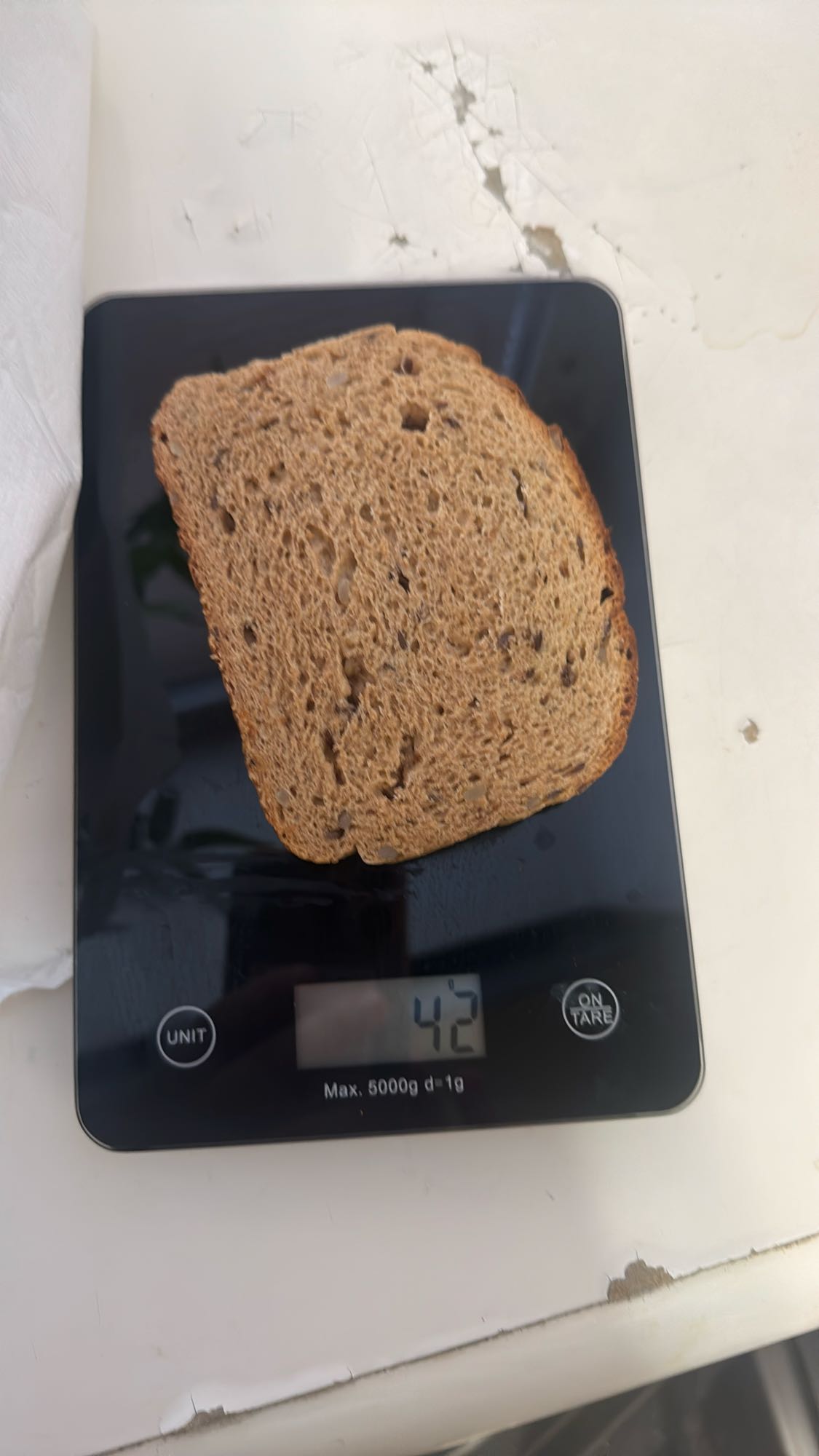 Två skivor grovt bröd