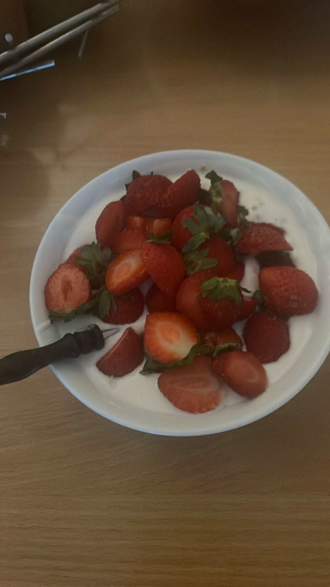 Jogurt z truskawkami