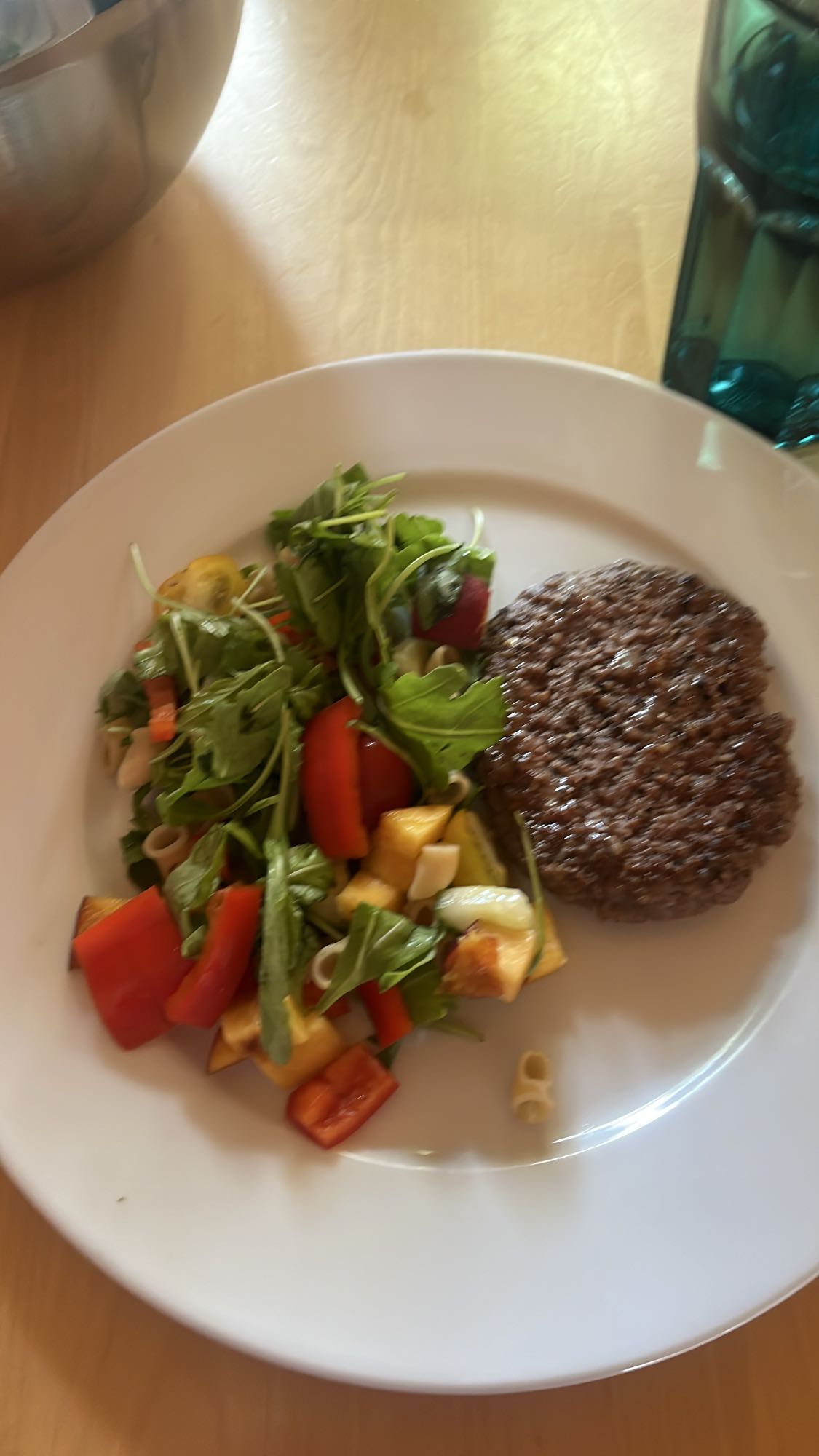 Hamburgare med sallad