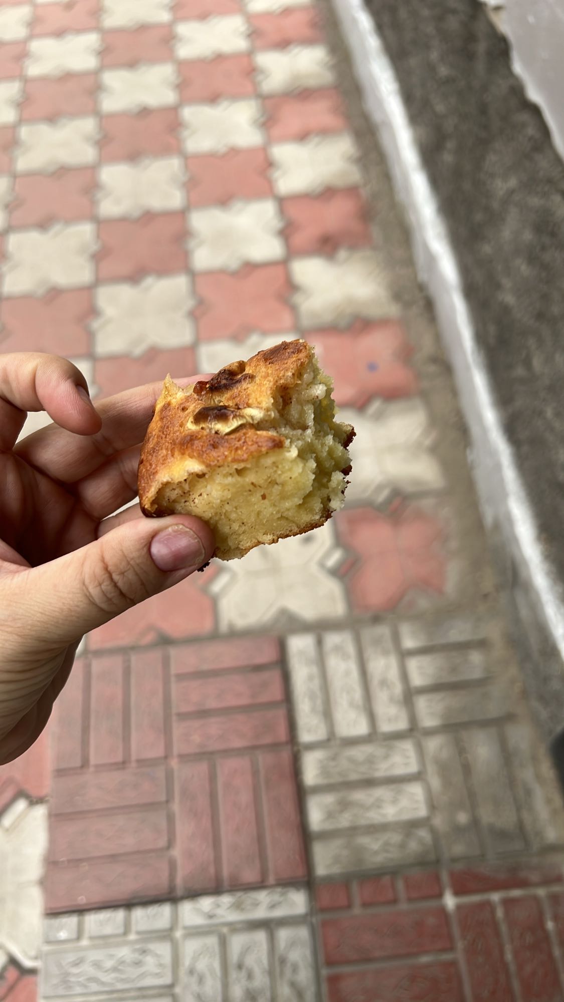 Кусок сладкого кекса