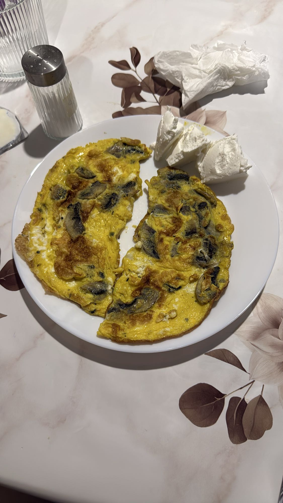 Omletă cu ciuperci