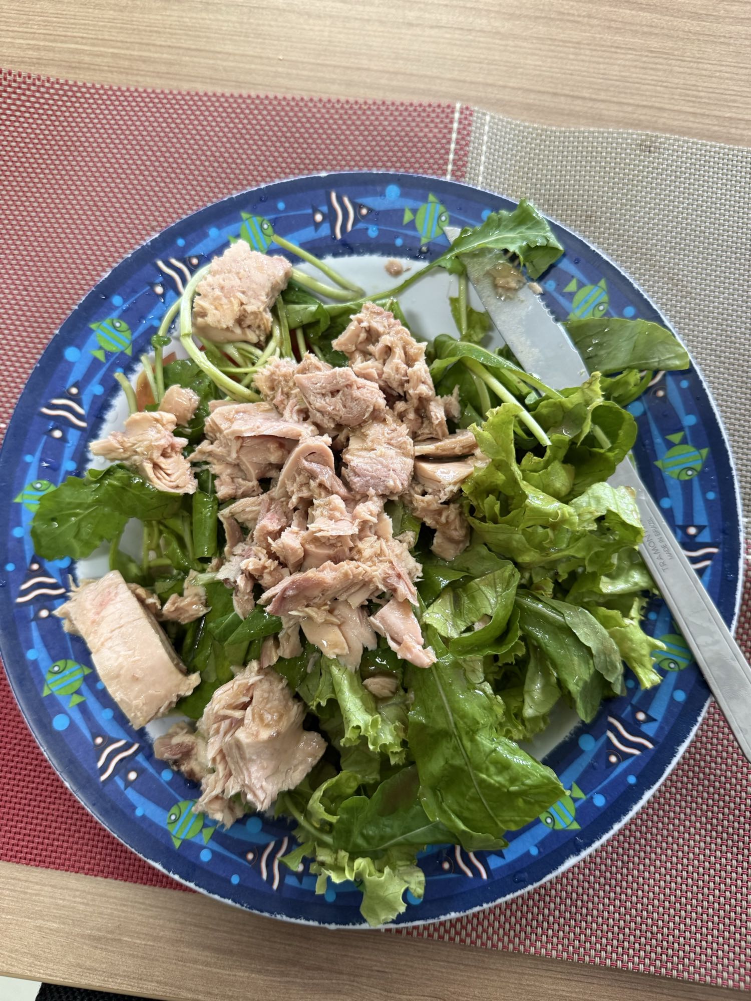 Salada com atum