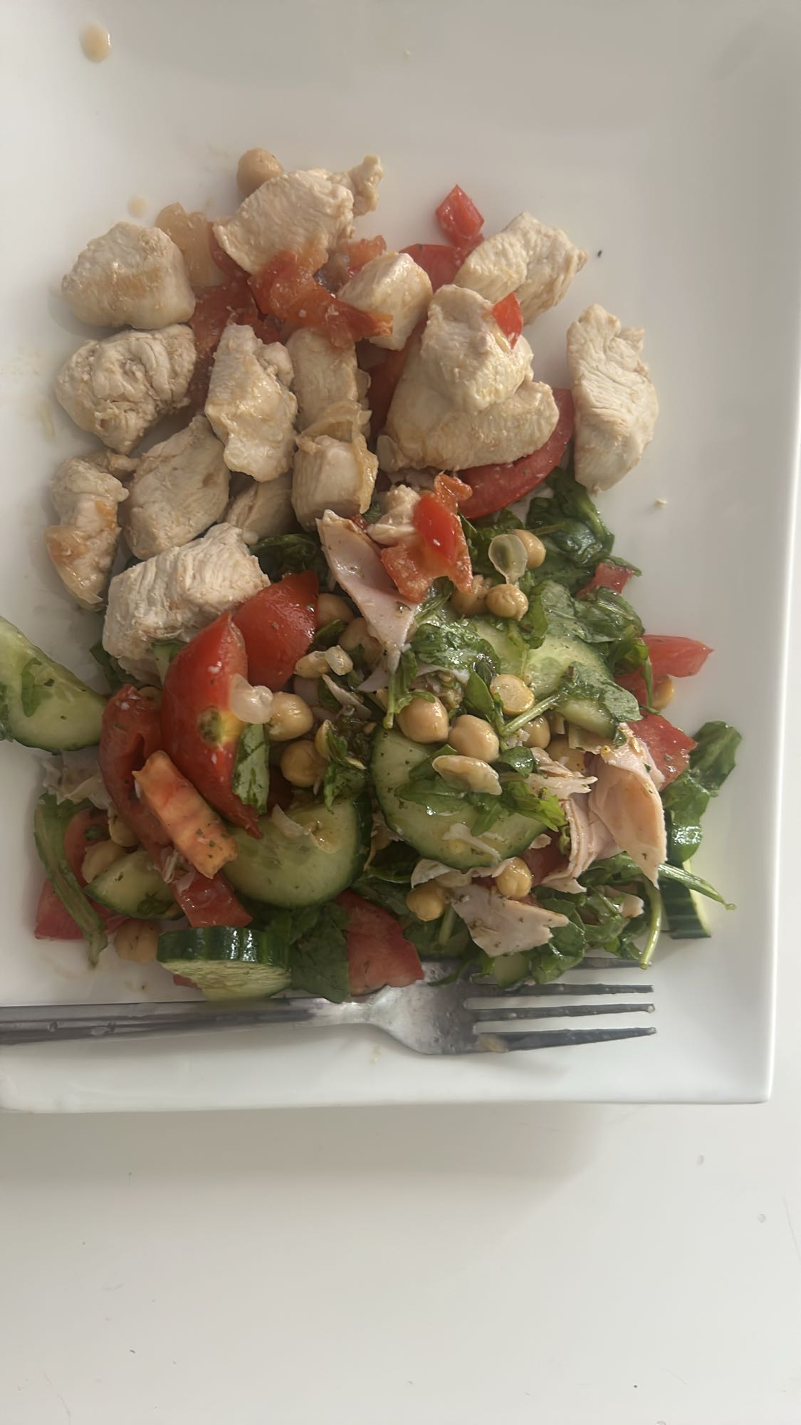 Hähnchen Kichererbsensalat