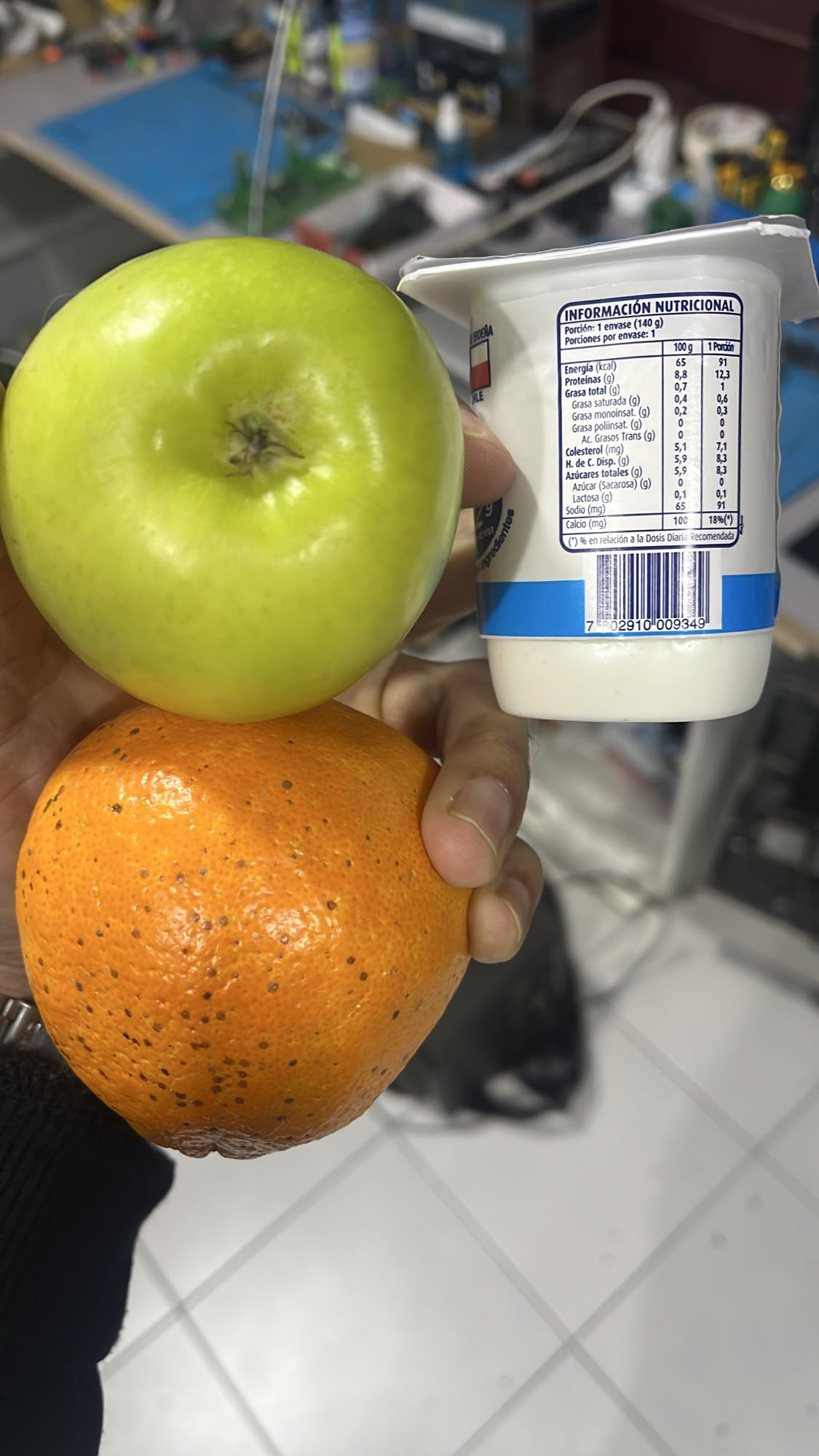 colación de fruta y yogur
