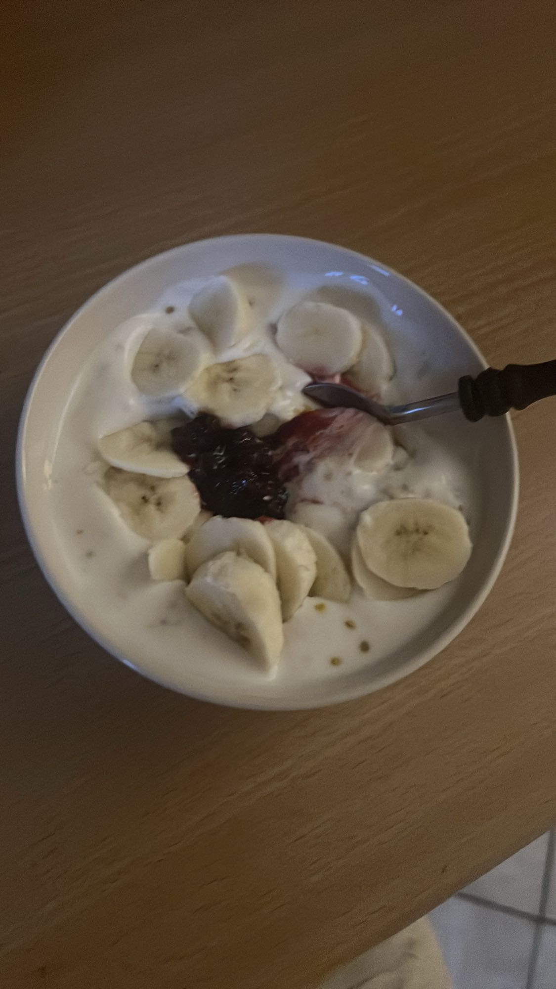 Jogurt z bananem