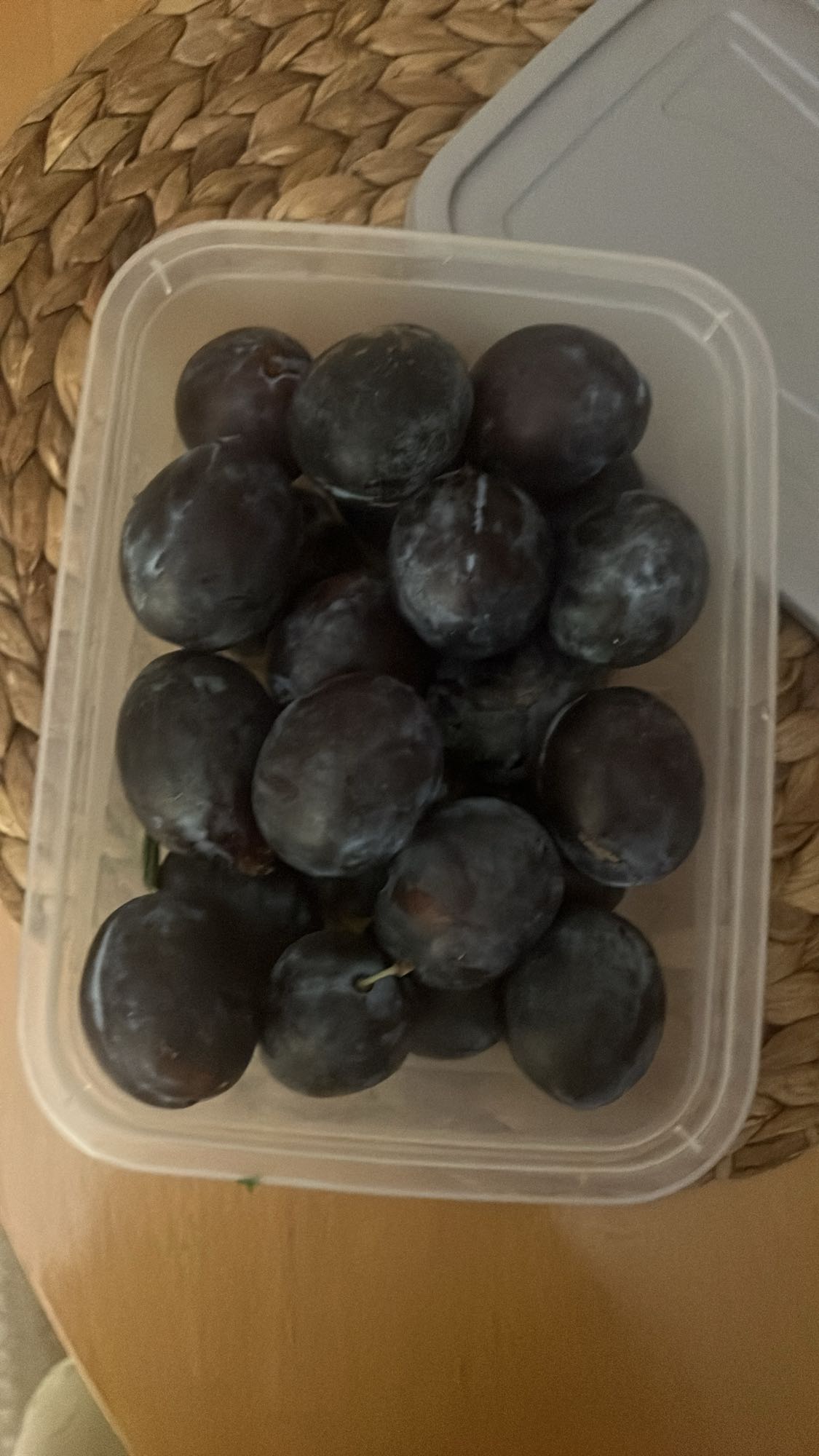 Śliwki świeże