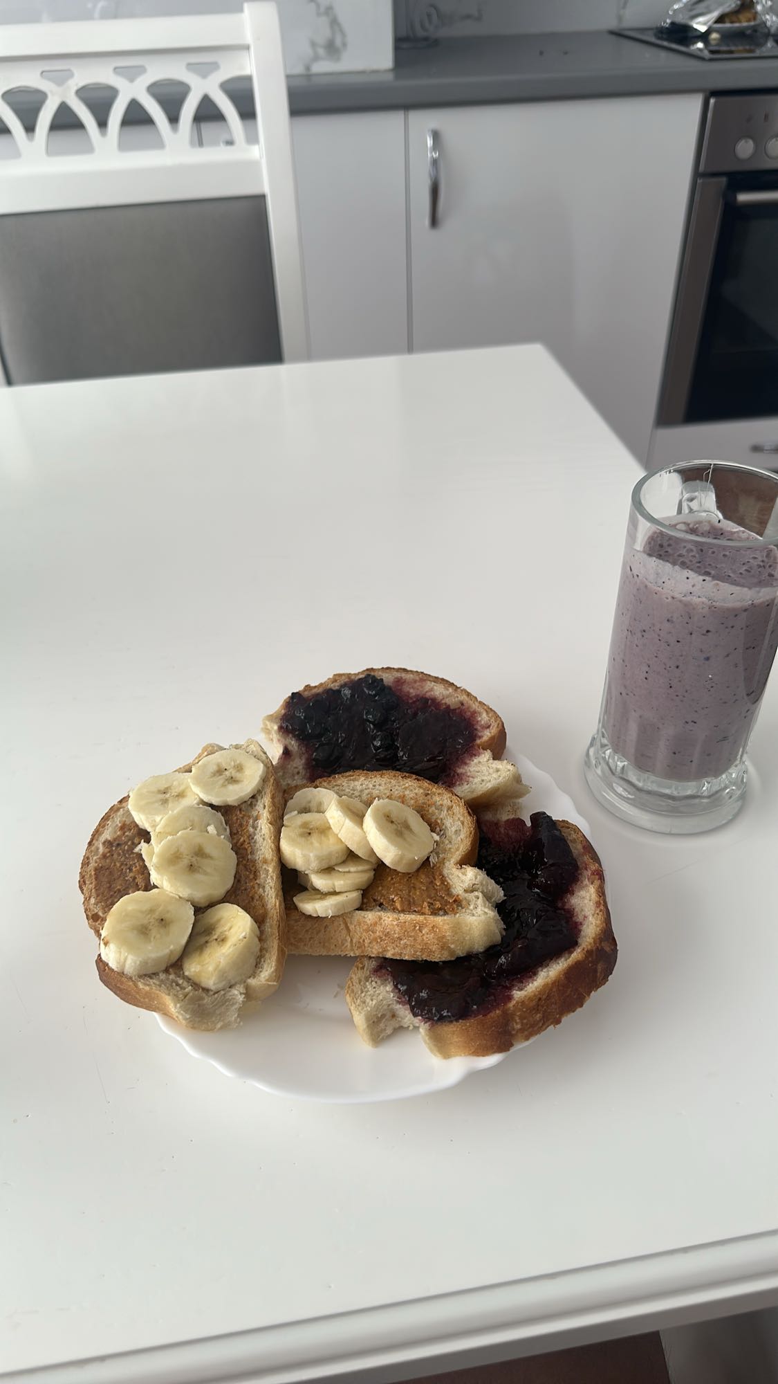 Toast with Smoothie