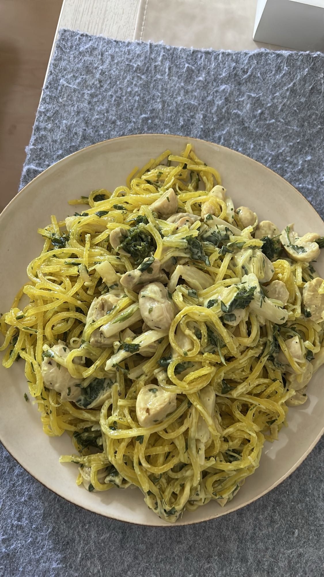 pasta cremosa con pollo