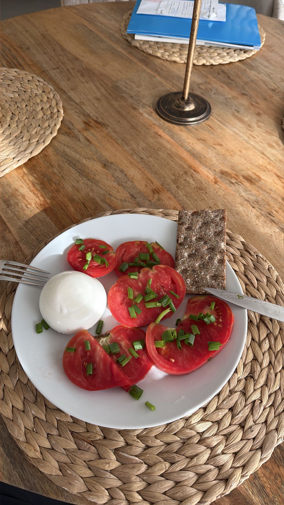 Jajko z pomidorem