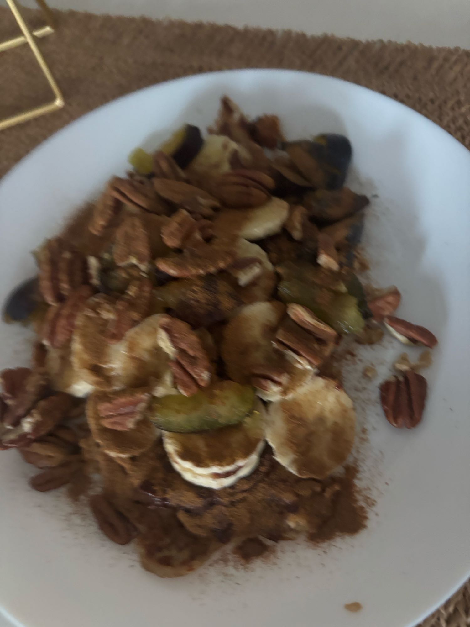Owsianka z bananem i pekanami