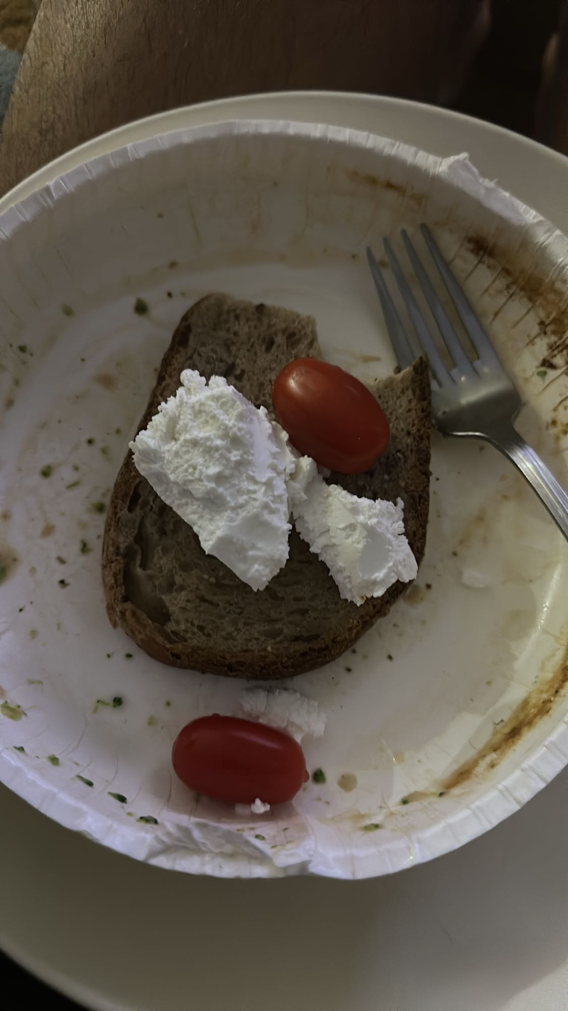 Tartine au fromage frais