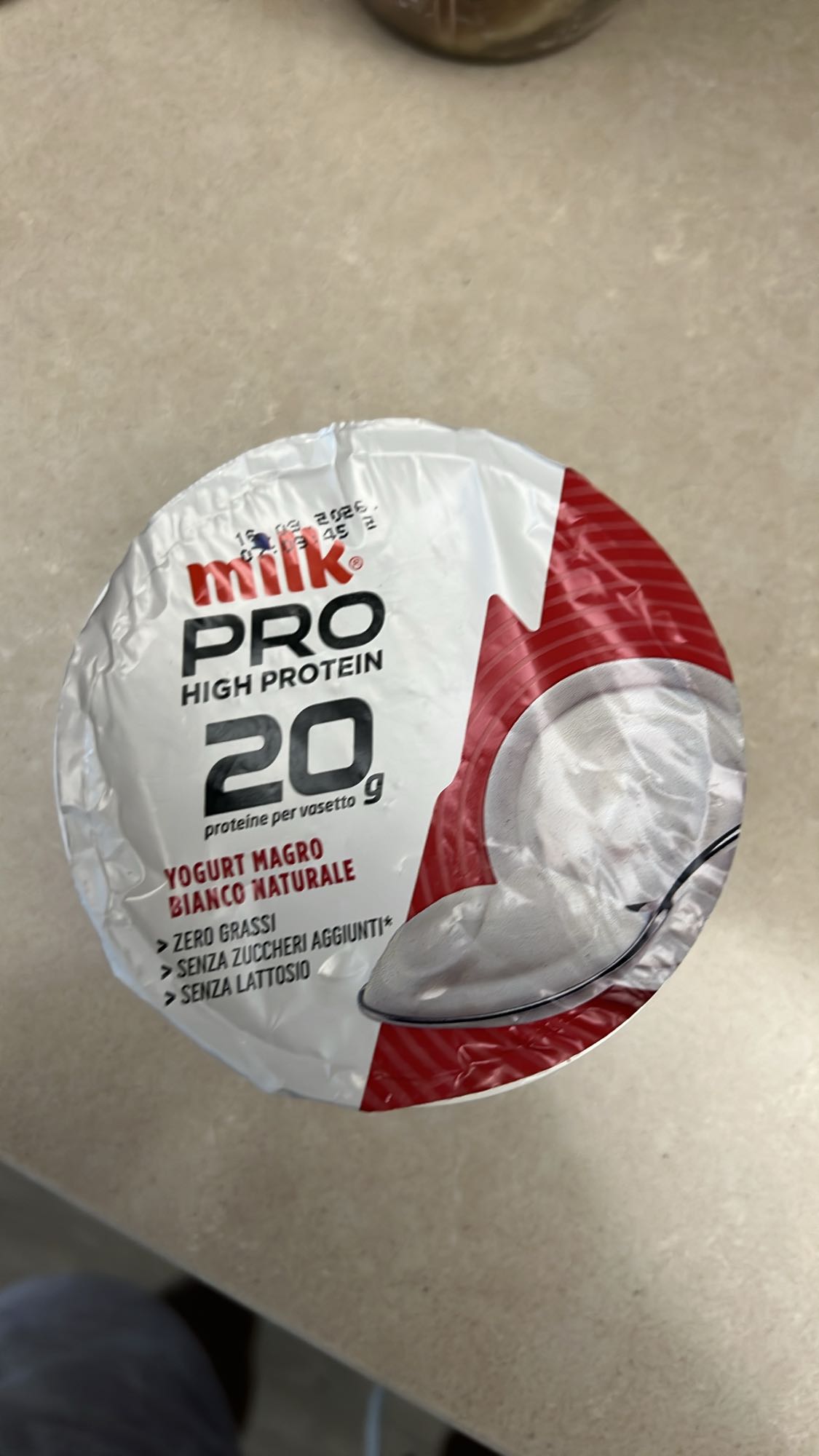 Yogurt proteico bianco