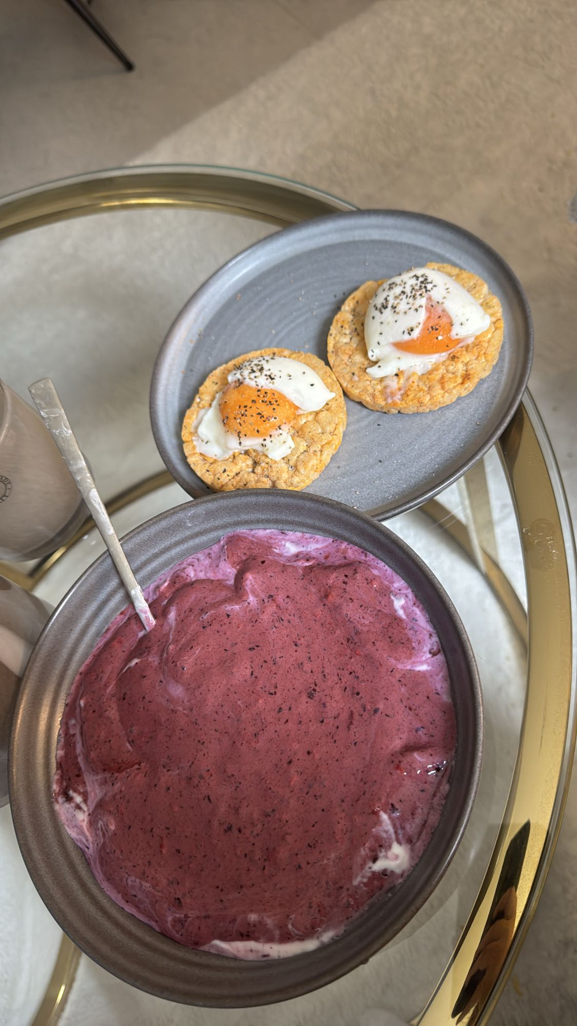 Smoothiebowl med ägg