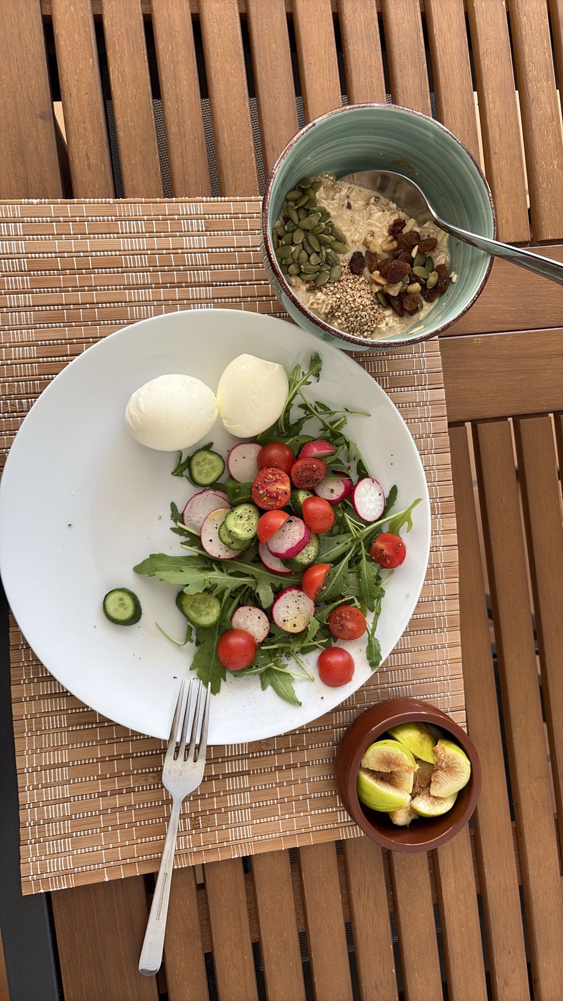 Eggs Oats Salad Bowl