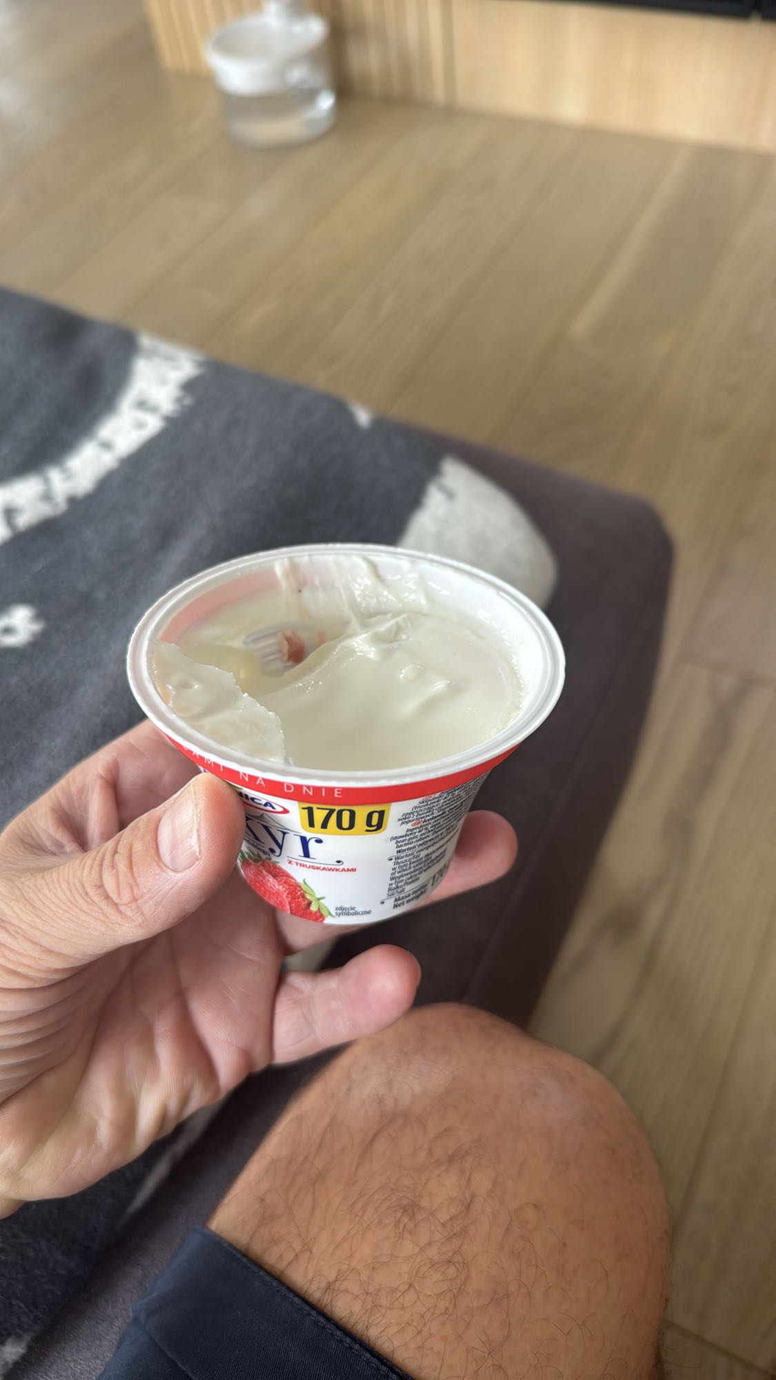 Skyr z truskawkami