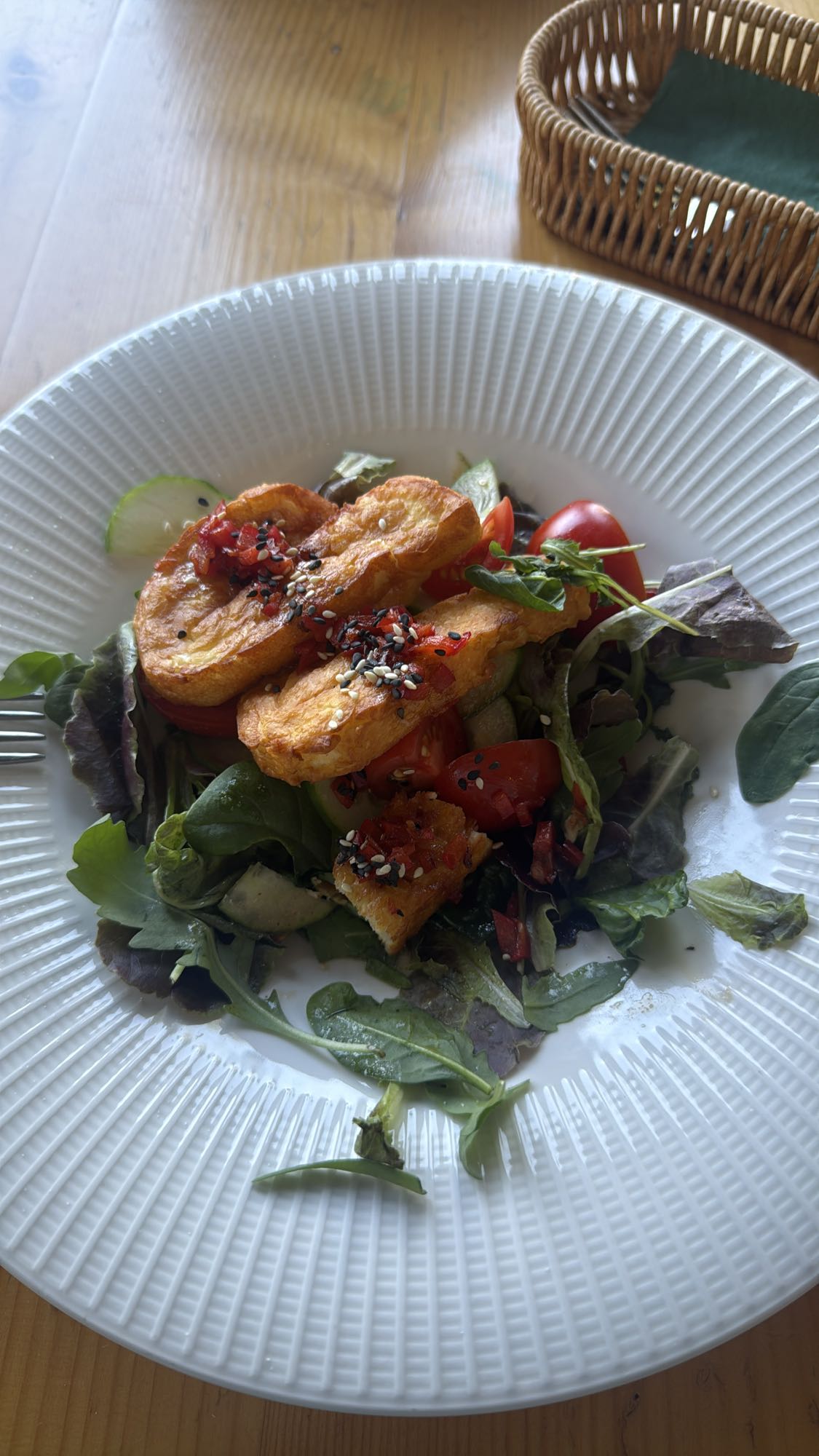 Halloumi Salad
