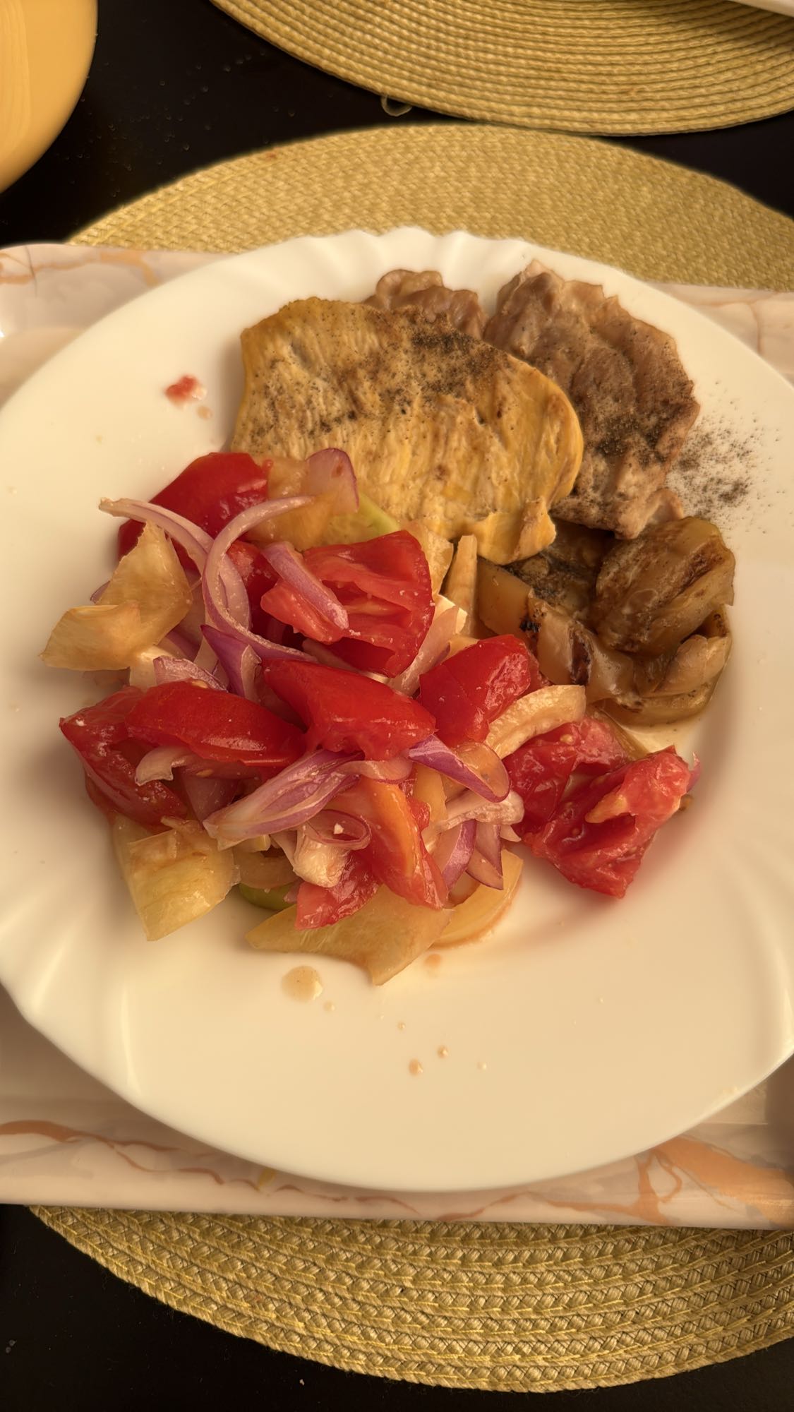 Piept pui cu salata