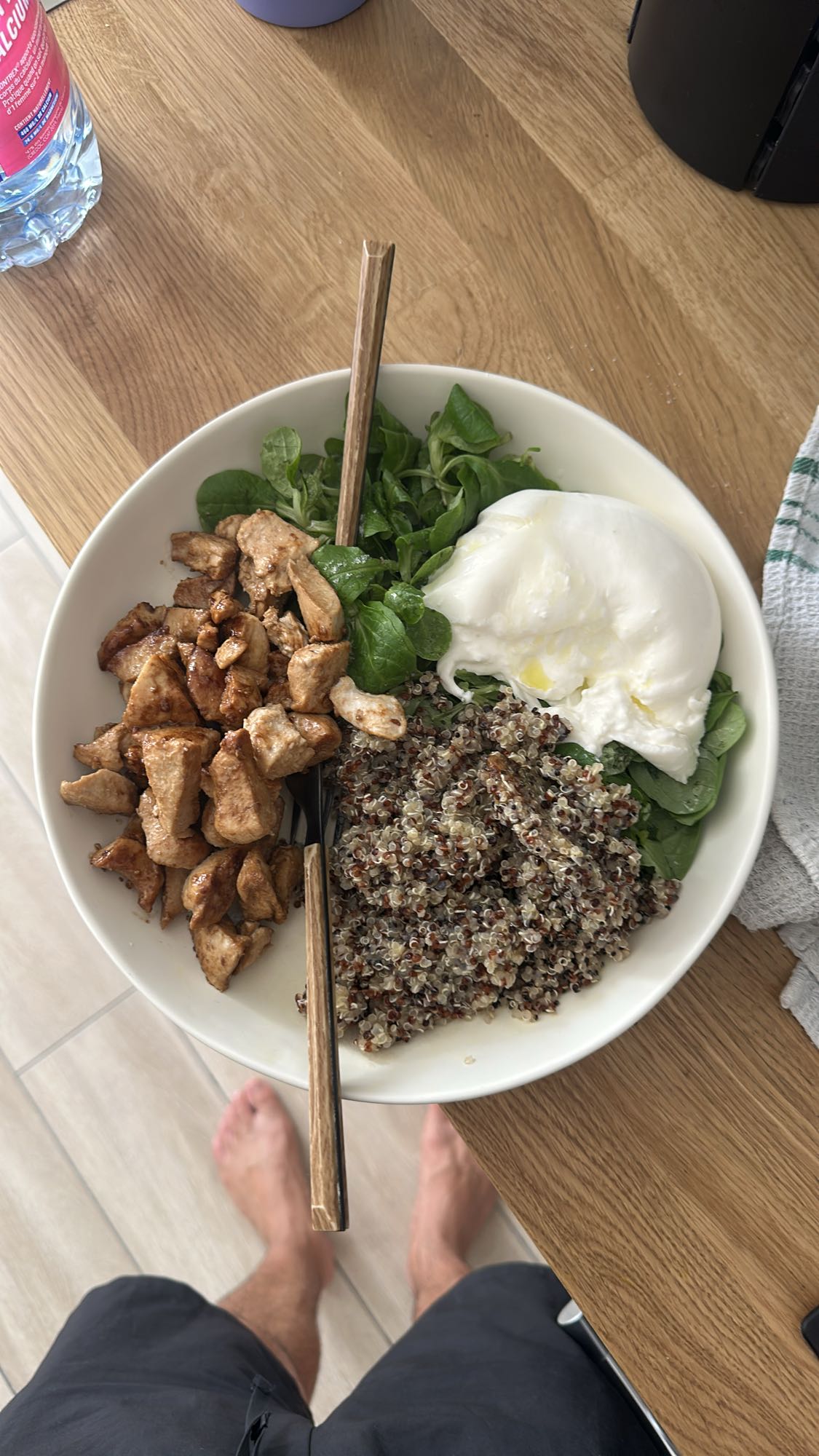 Bol quinoa poulet burrata