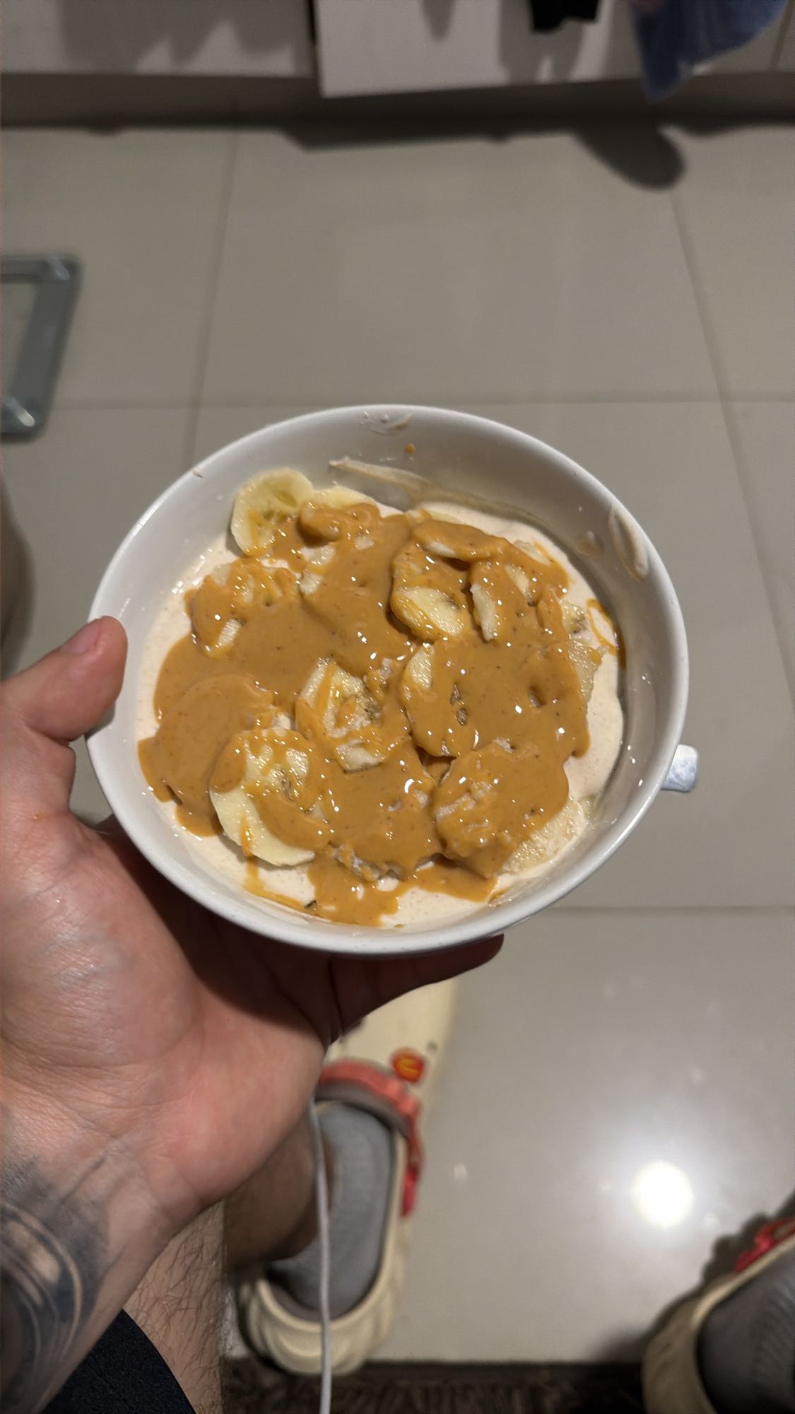 Avena con proteína, plátano y mantequilla de maní