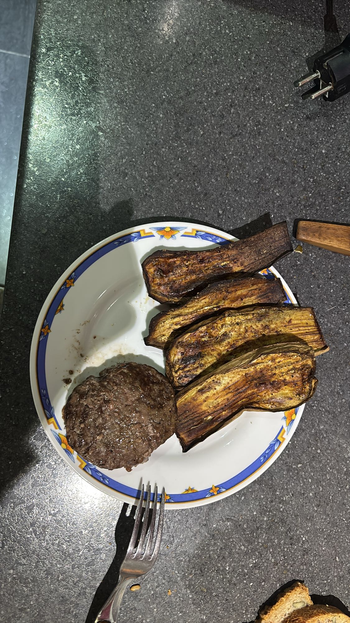 Steak et aubergine grillée