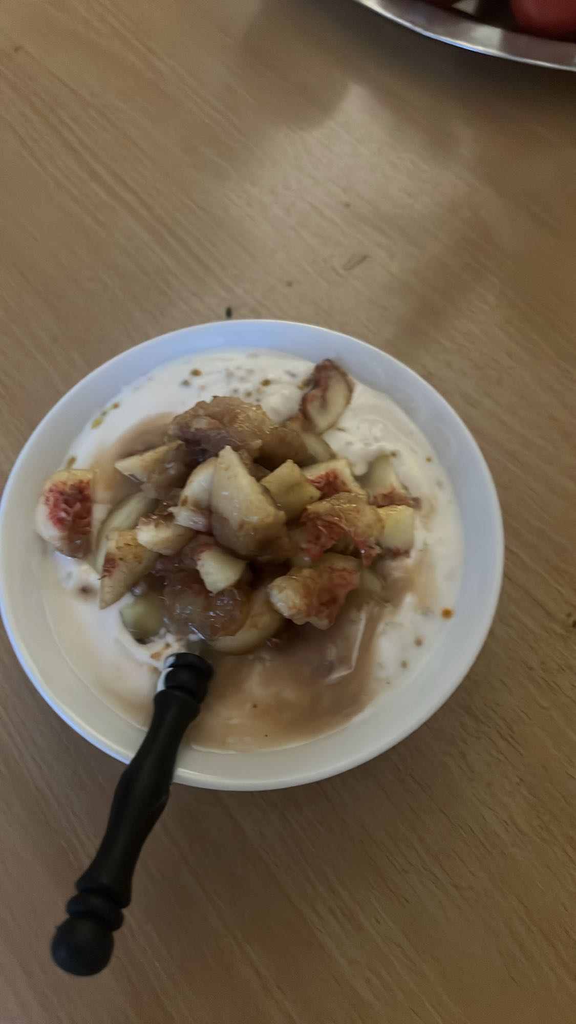 Jogurt z brzoskwiniami