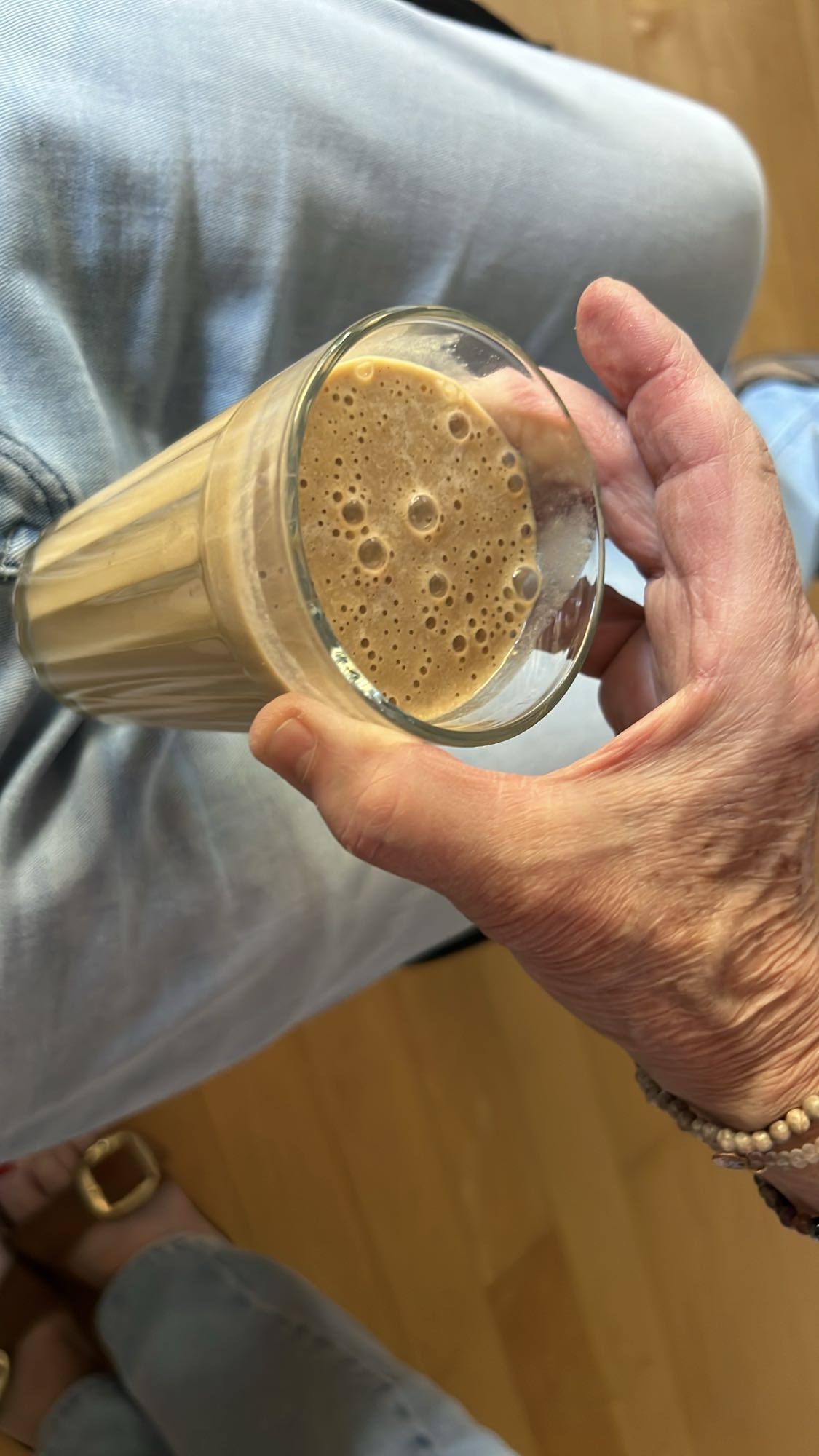 Bananenshake mit Proteinpulver