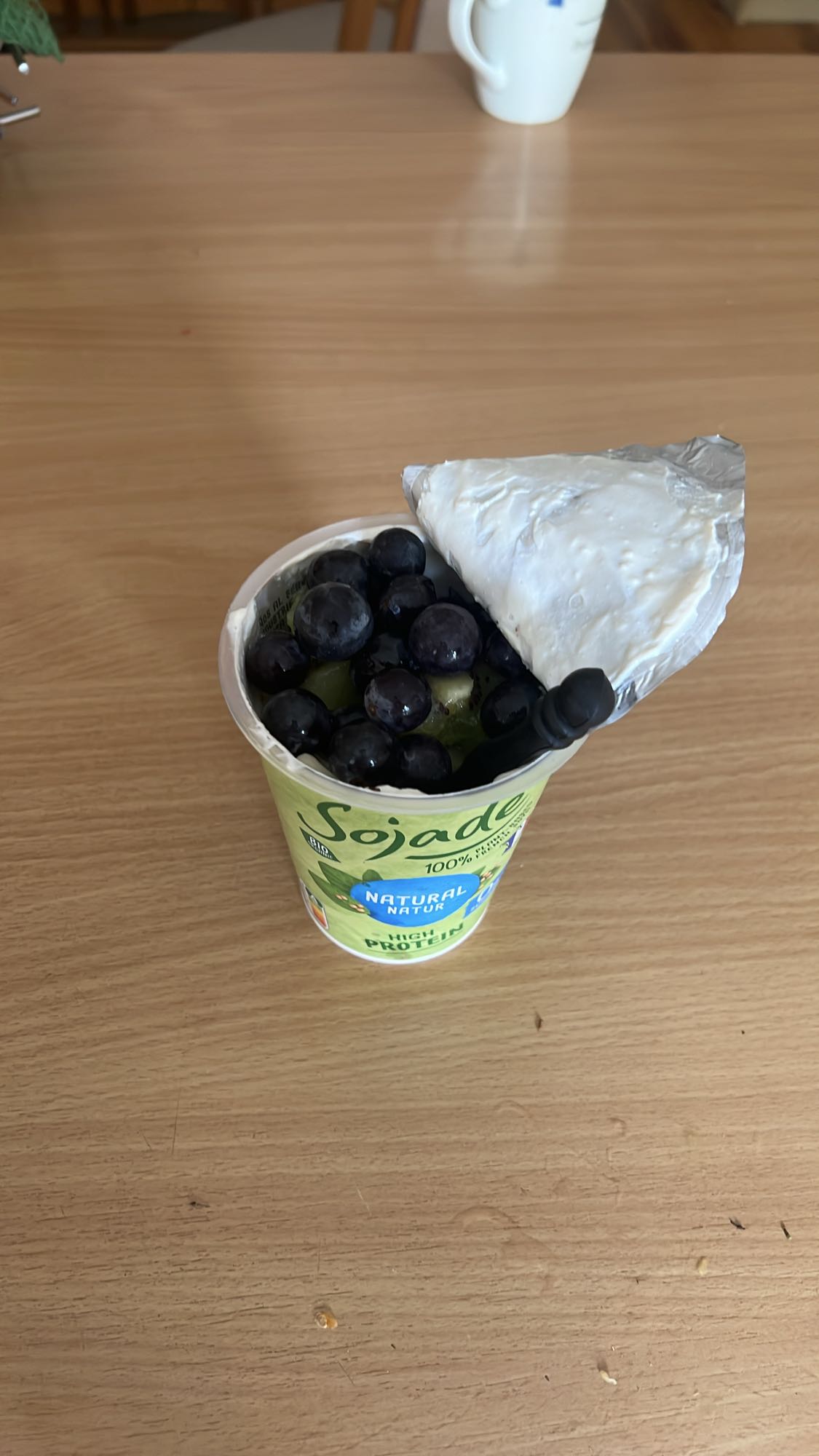 Jogurt sojowy z owocami