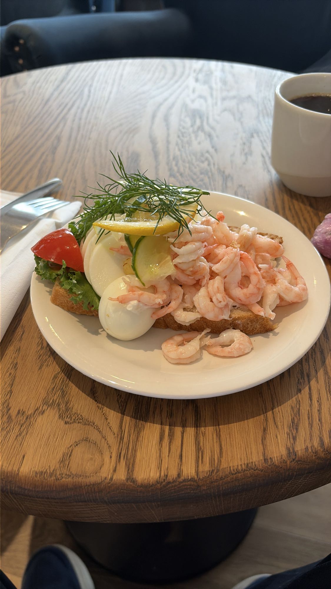 Räkmacka med ägg