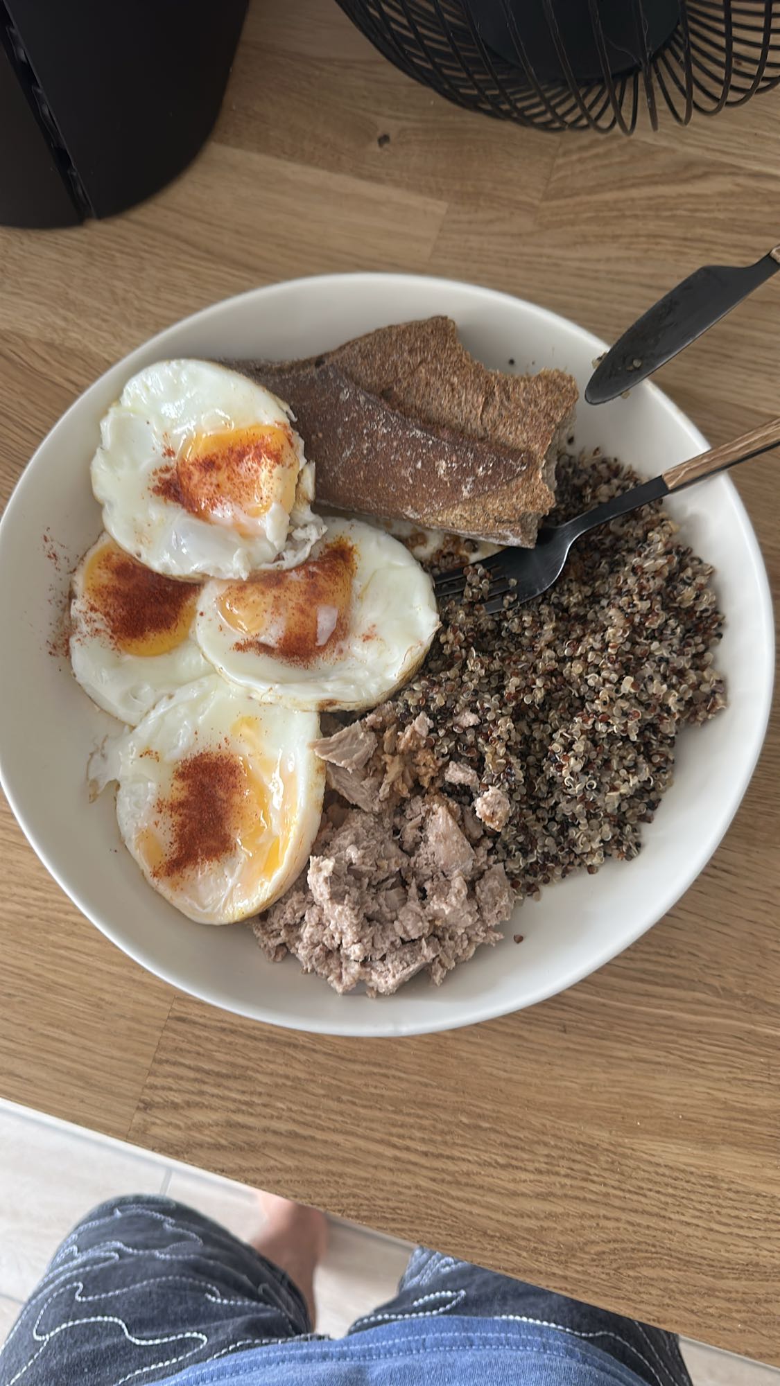 Bol quinoa oeufs thon