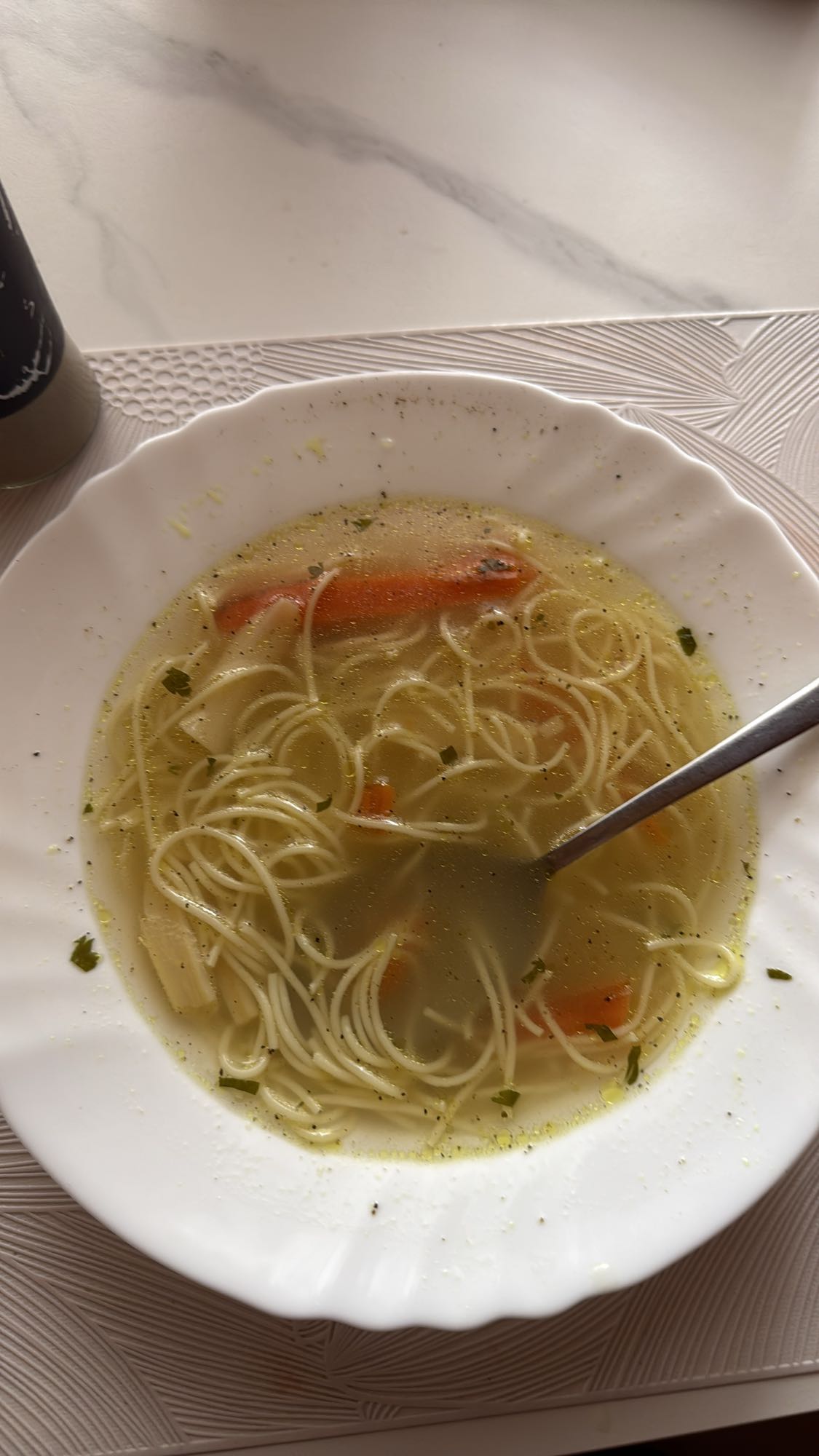 Supă cu tăiței