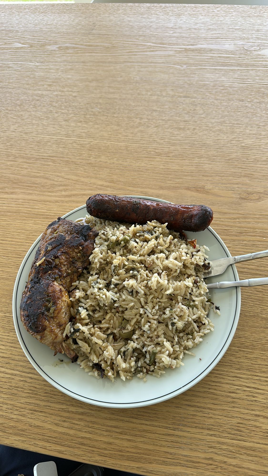 Riz au poulet et saucisse