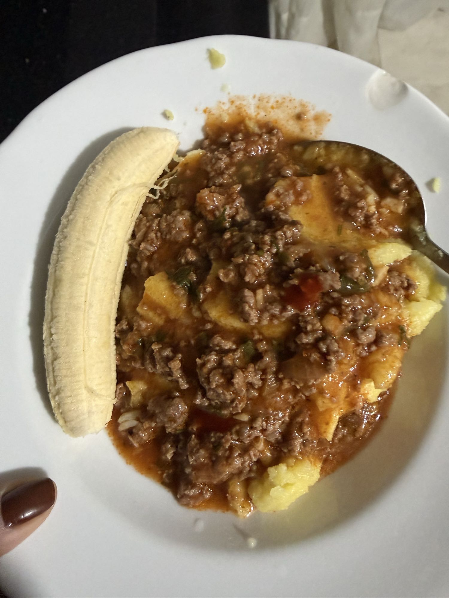 Purê com carne e banana