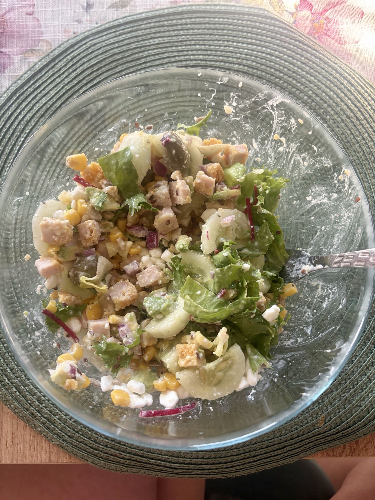 Salata cu pui si feta