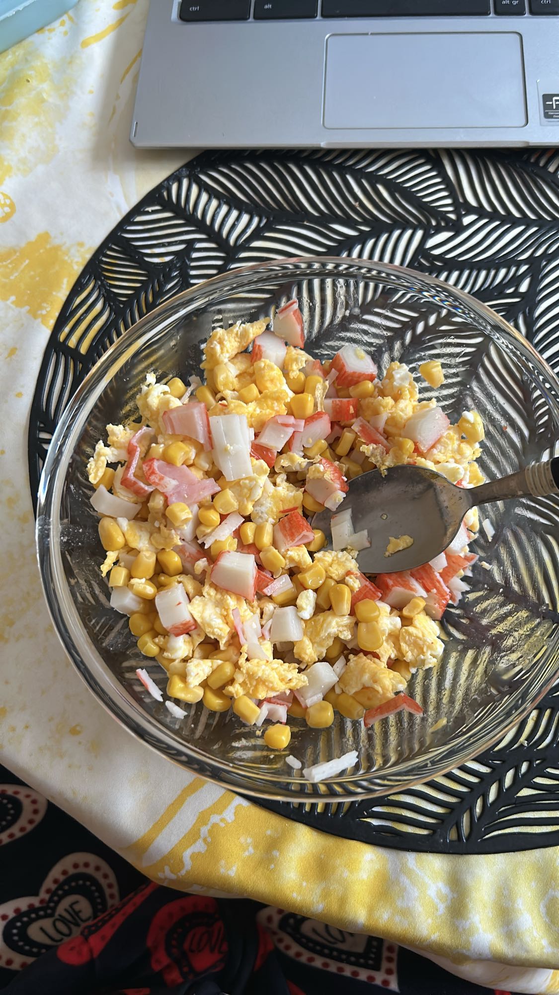 Салат с крабовыми палочками