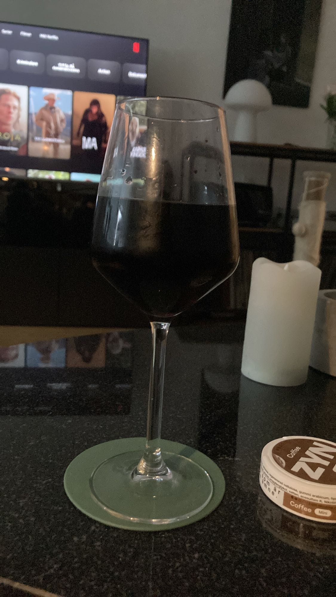 Rödvin i glas