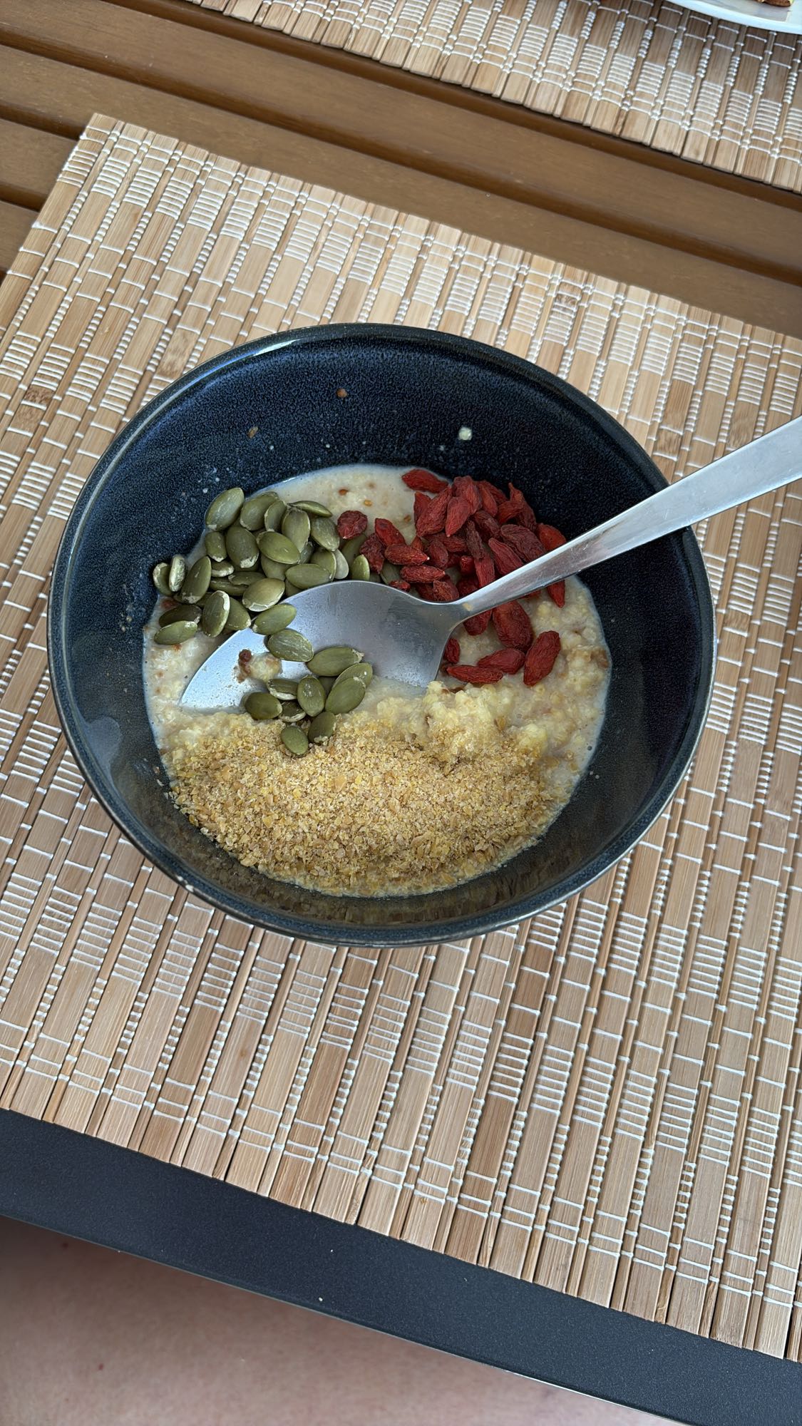 Oatmeal with Seeds