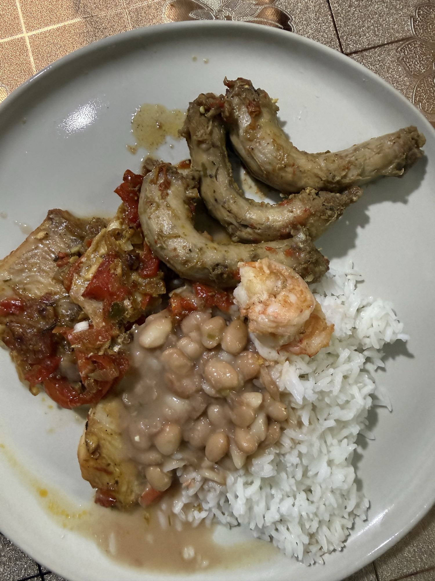 Arroz com frango e feijão
