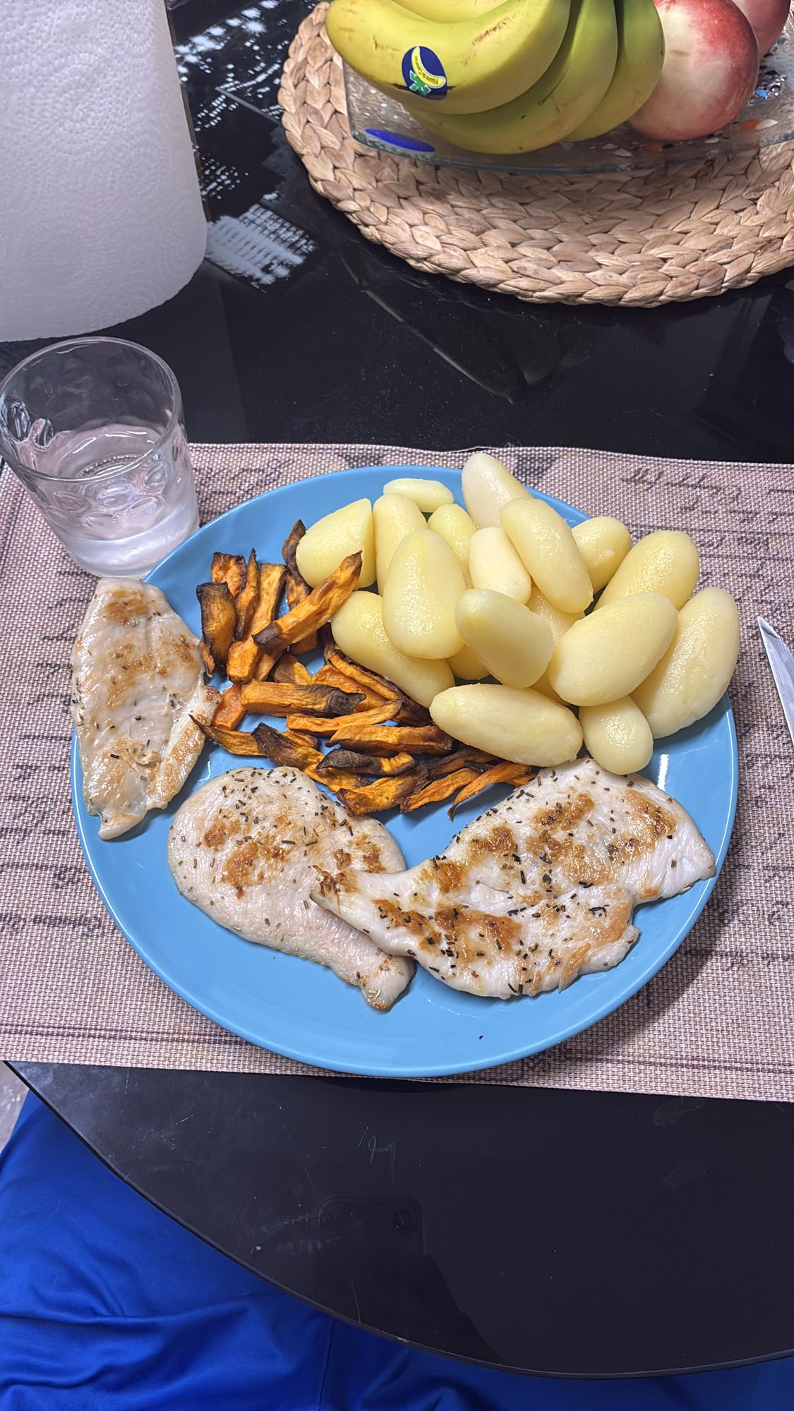 pollo con patatas