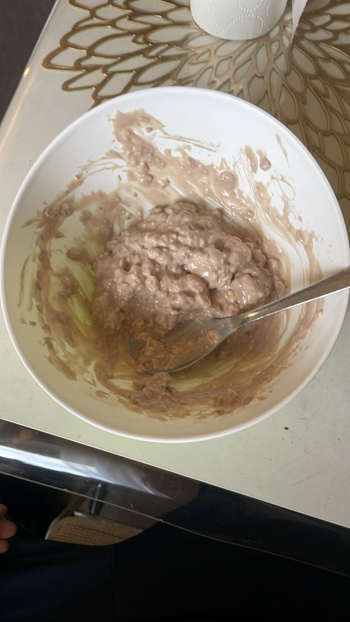 Kvarg med proteinpulver och havregryn