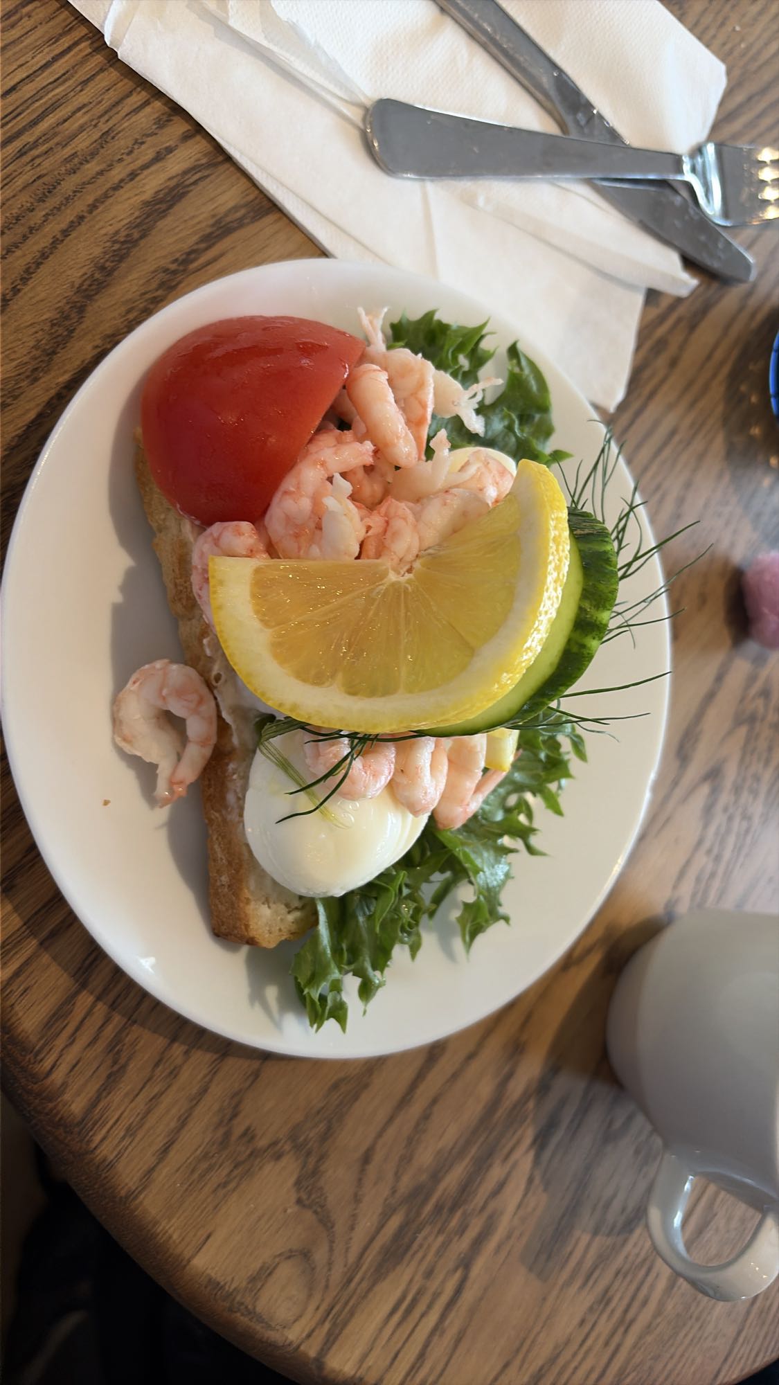 Räkmacka med ägg
