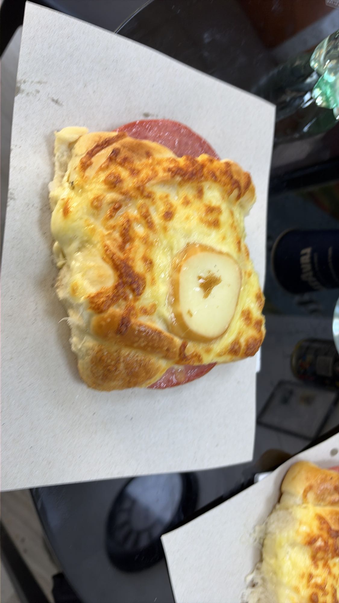 Пица с кашкавал и салам
