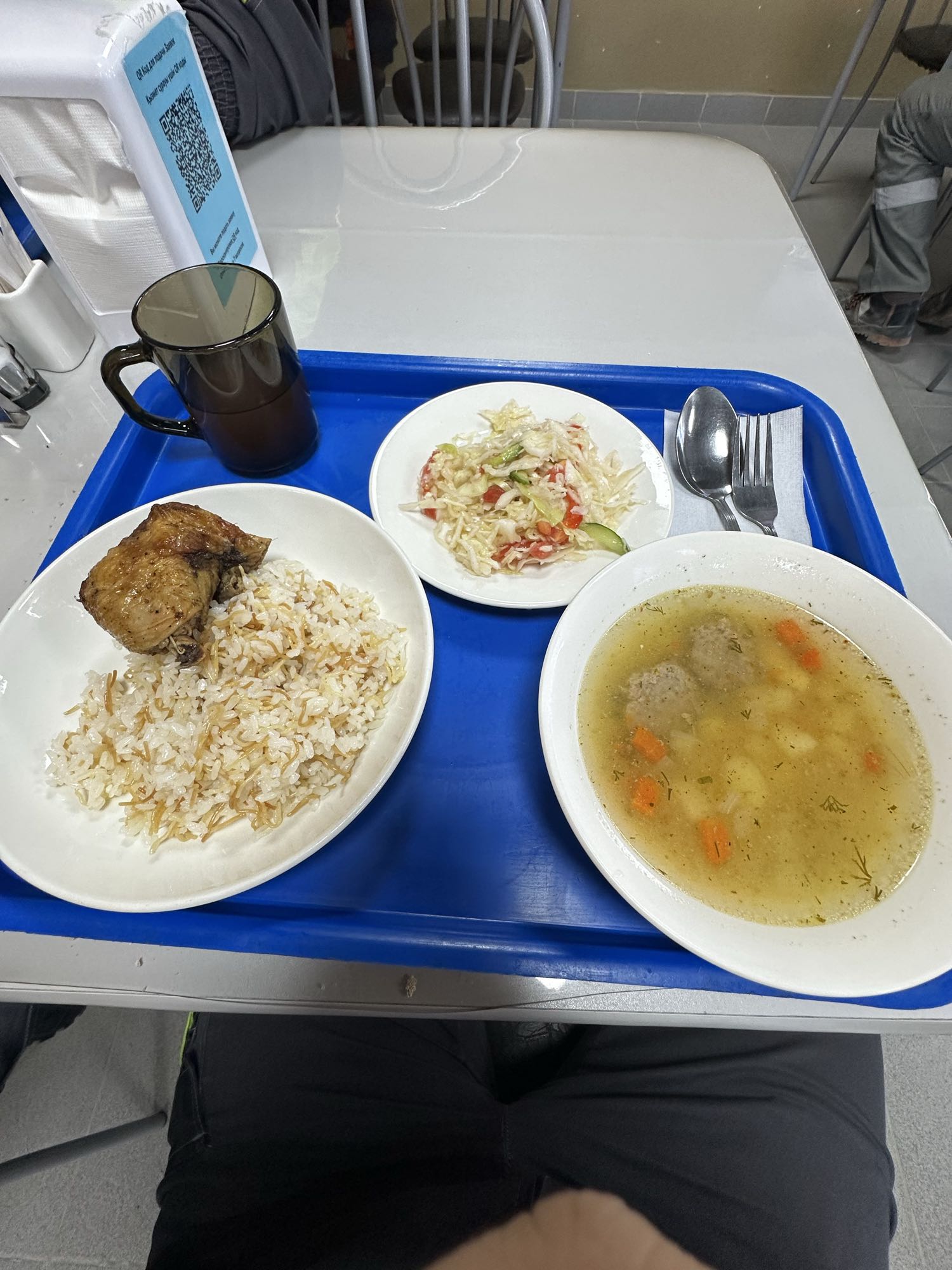 Обед с курицей и супом