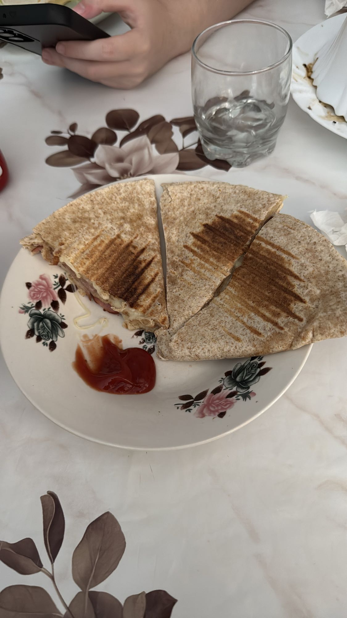 quesadilla cu sunca