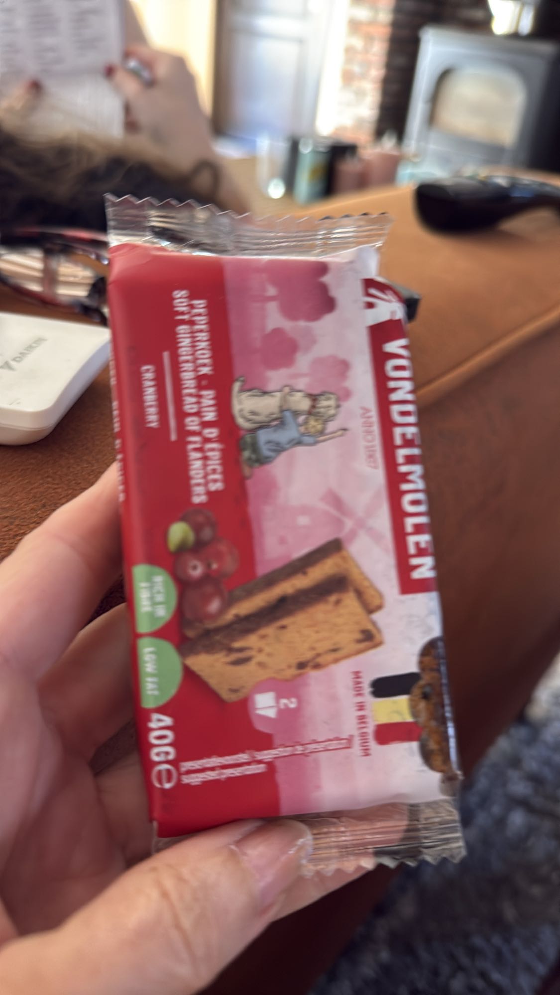 Kaneelkoek met cranberry