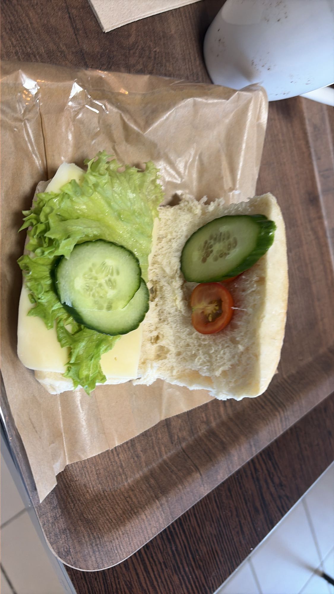 Ostsmörgås med grönsaker